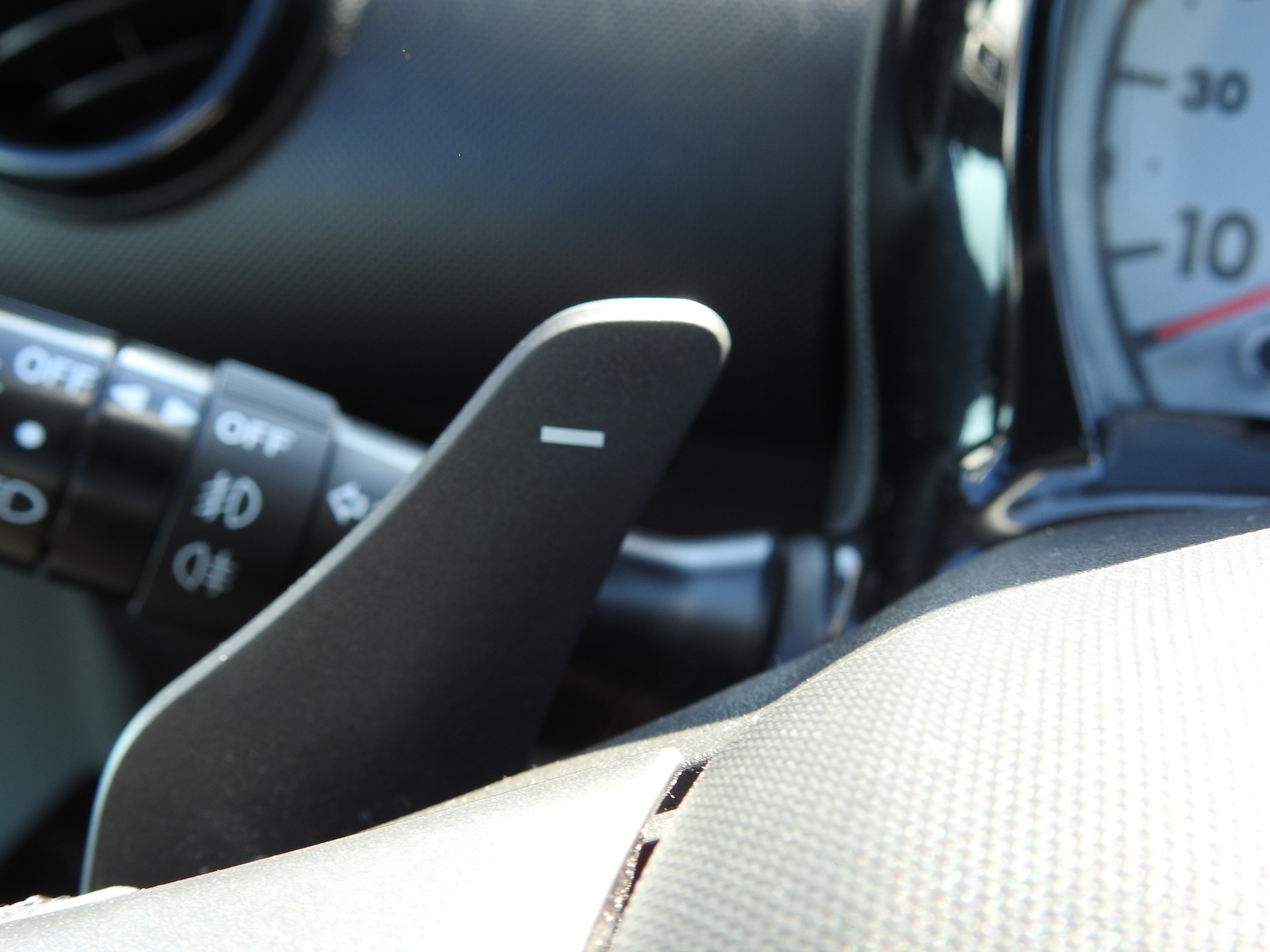 CITROEN C1 1.0i Séduction EGS-image-25
