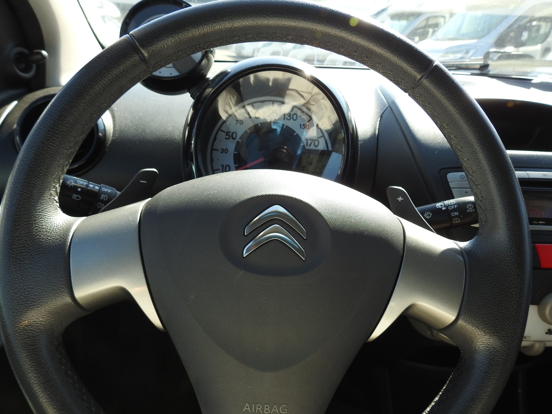 CITROEN C1 1.0i Séduction EGS-image-26