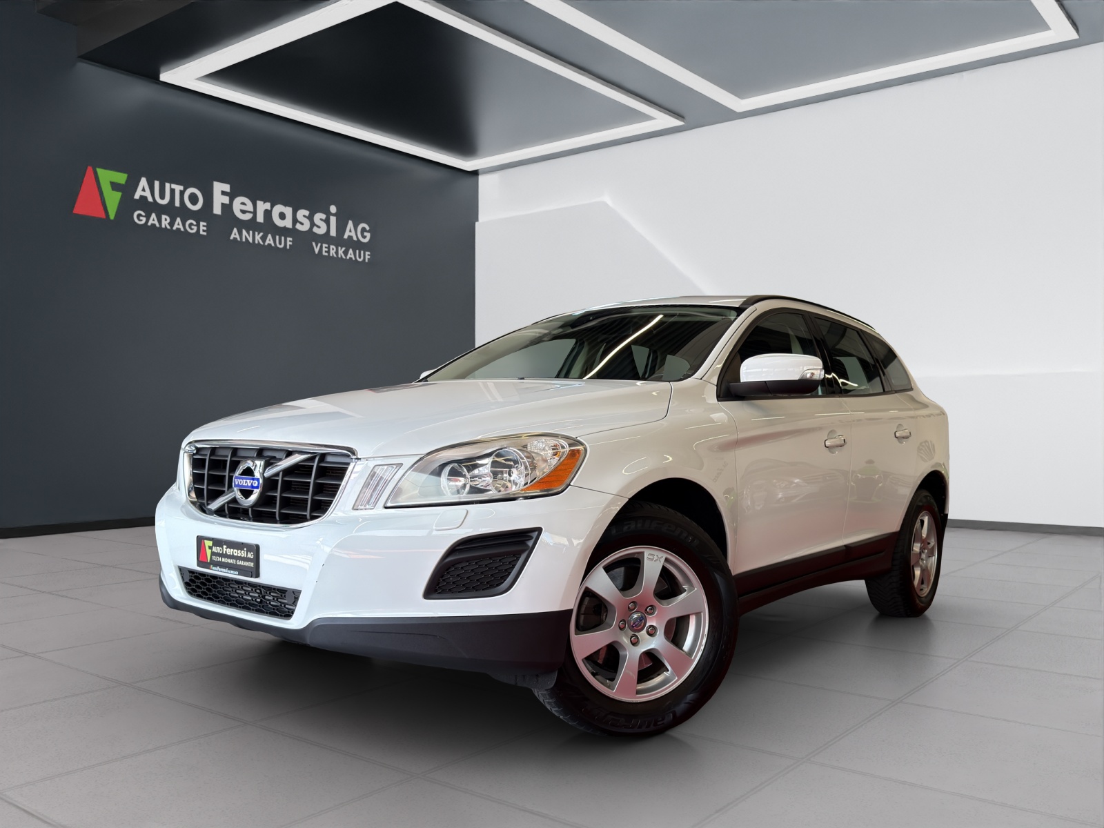 VOLVO XC60 D3 AWD Kinetic Geartronic-image-0