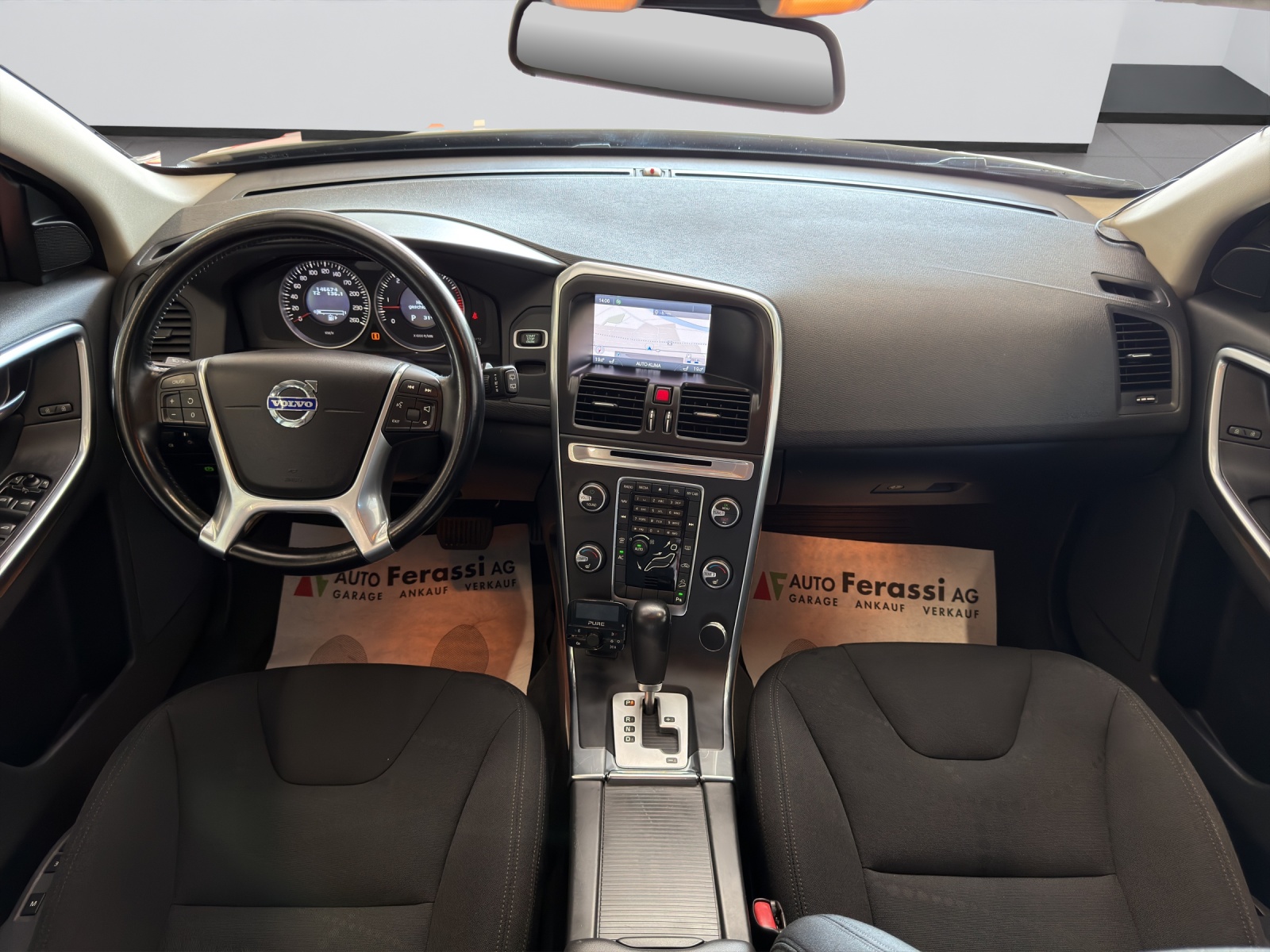 VOLVO XC60 D3 AWD Kinetic Geartronic-image-11