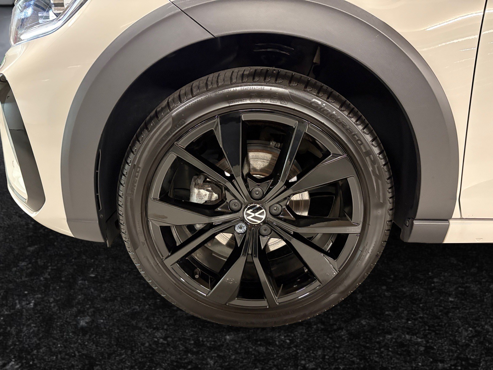 VW Taigo 1.5 TSI R-Line DSG / Caméra de recul / Gris Ascot-image-15