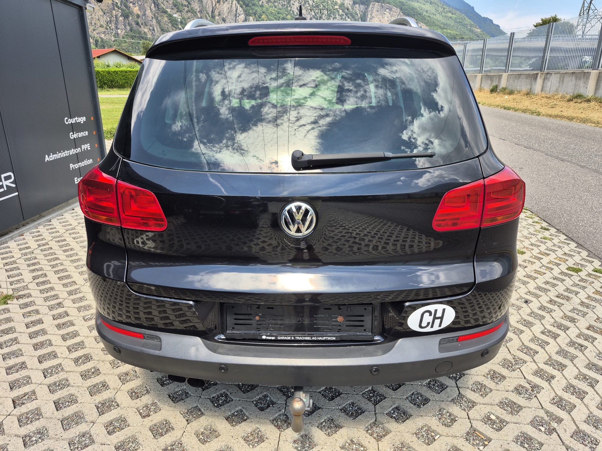 VW Tiguan 2.0 TDI BlueMotion Trend&Fun 4Motion DSG-image-5