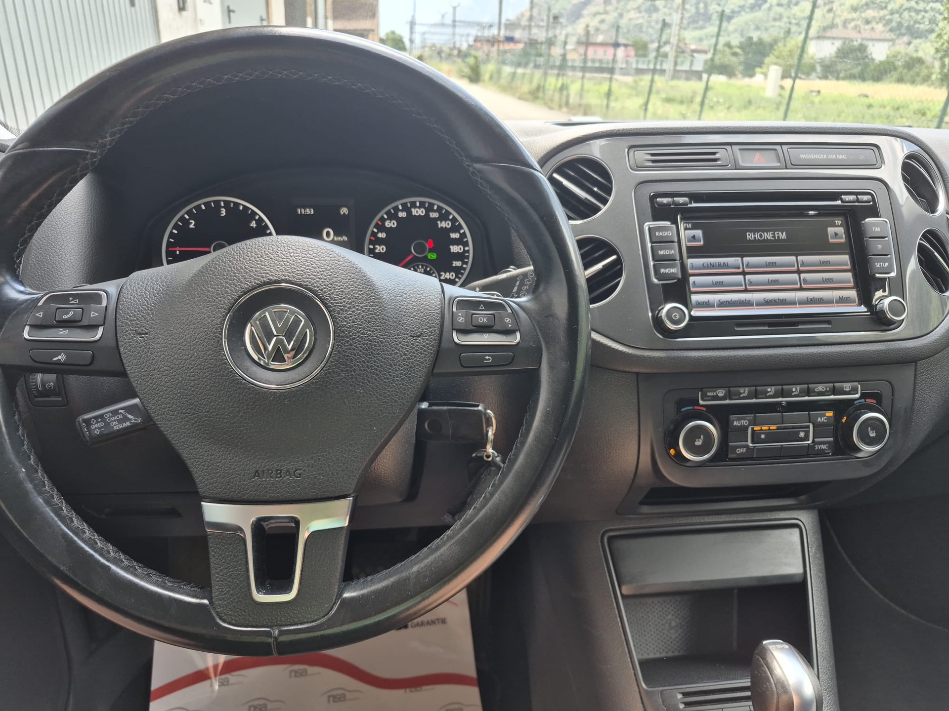 VW Tiguan 2.0 TDI BlueMotion Trend&Fun 4Motion DSG-image-9