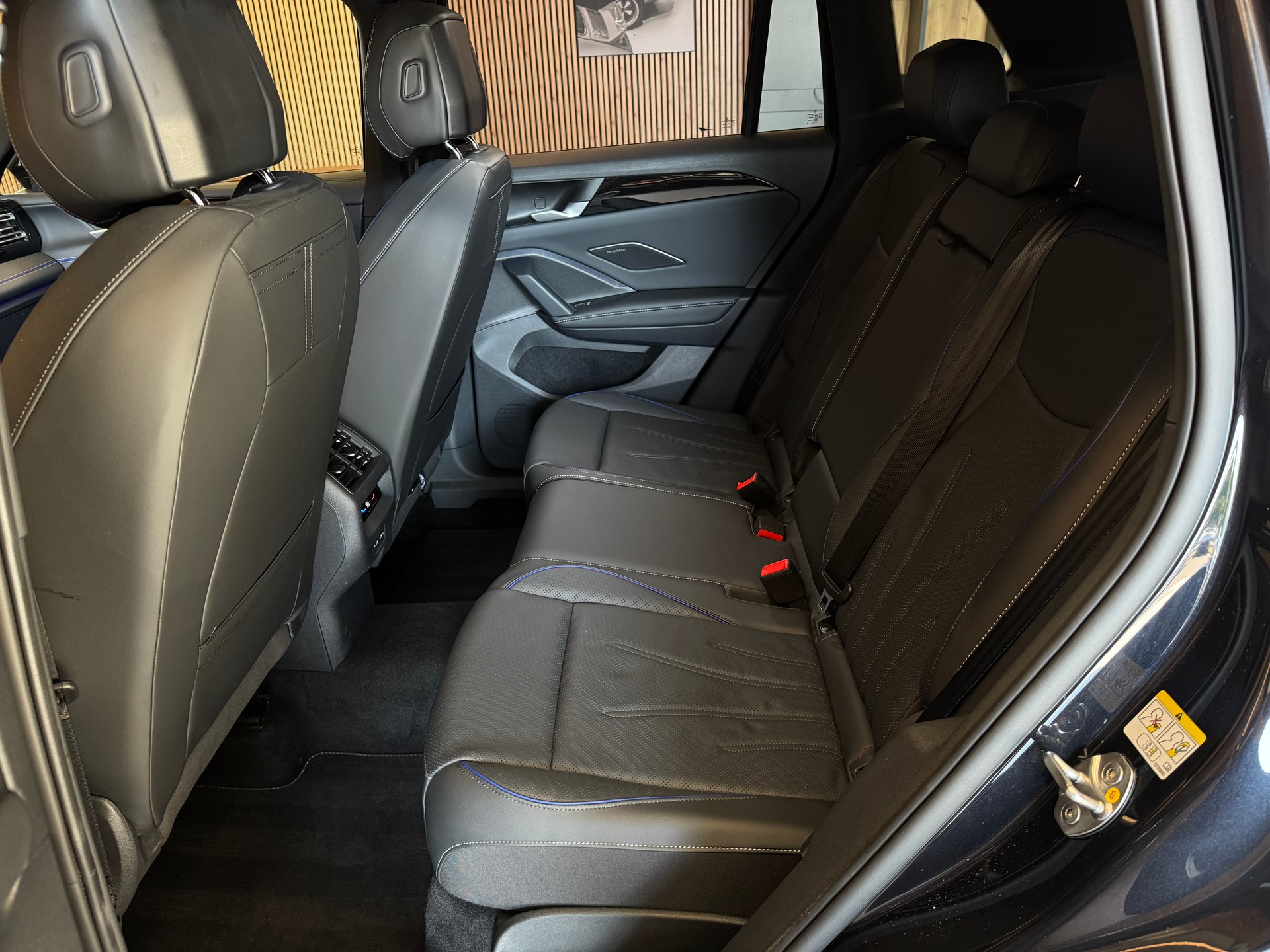 VW Tiguan 2.0 TDI SCR R-Line DSG 4motion-image-14