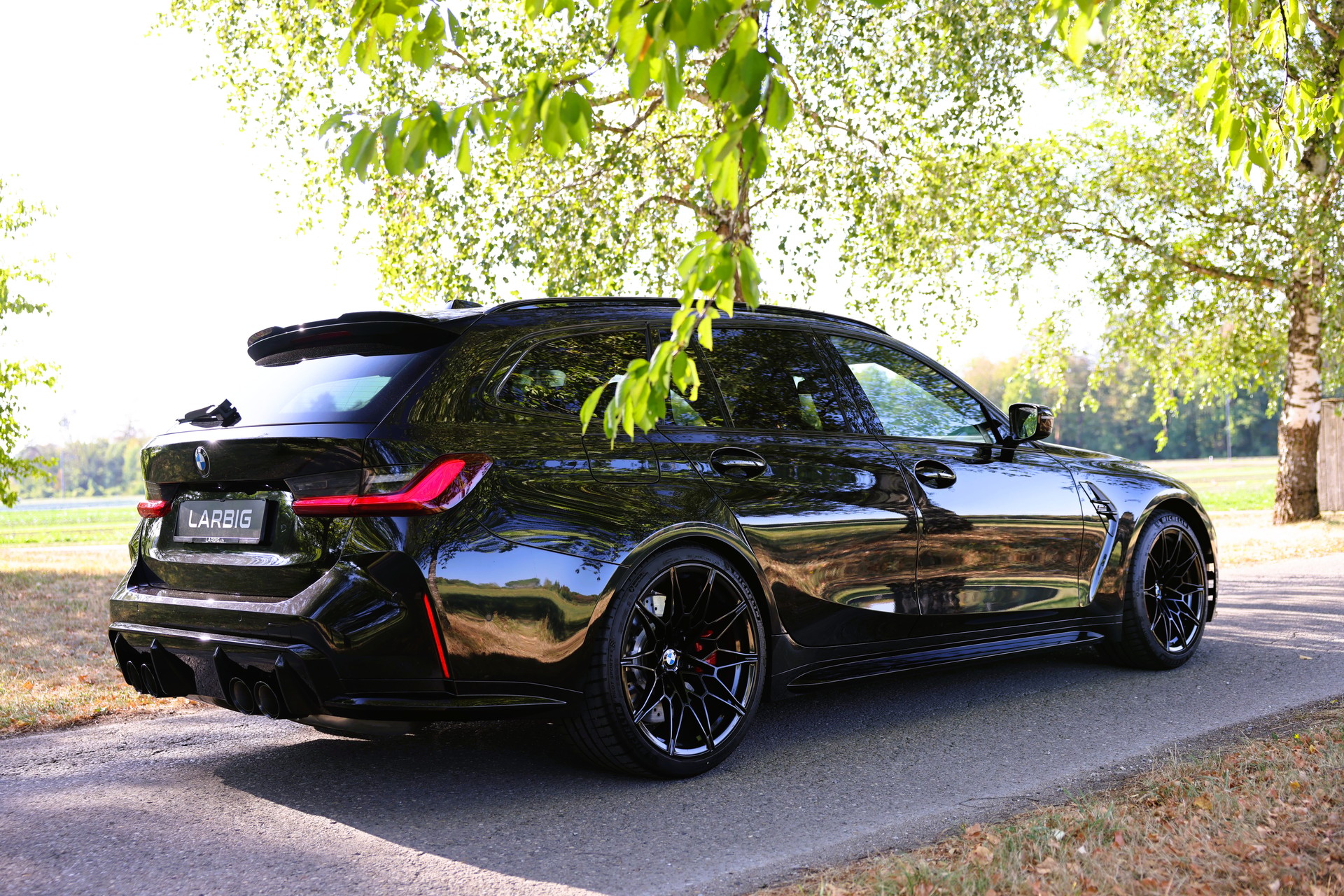 BMW M3 Touring xDrive Competition M *Driving Assistant Professional* *360° Kamera* *Sitzbelüftung* *M Drivers Package*-image-1