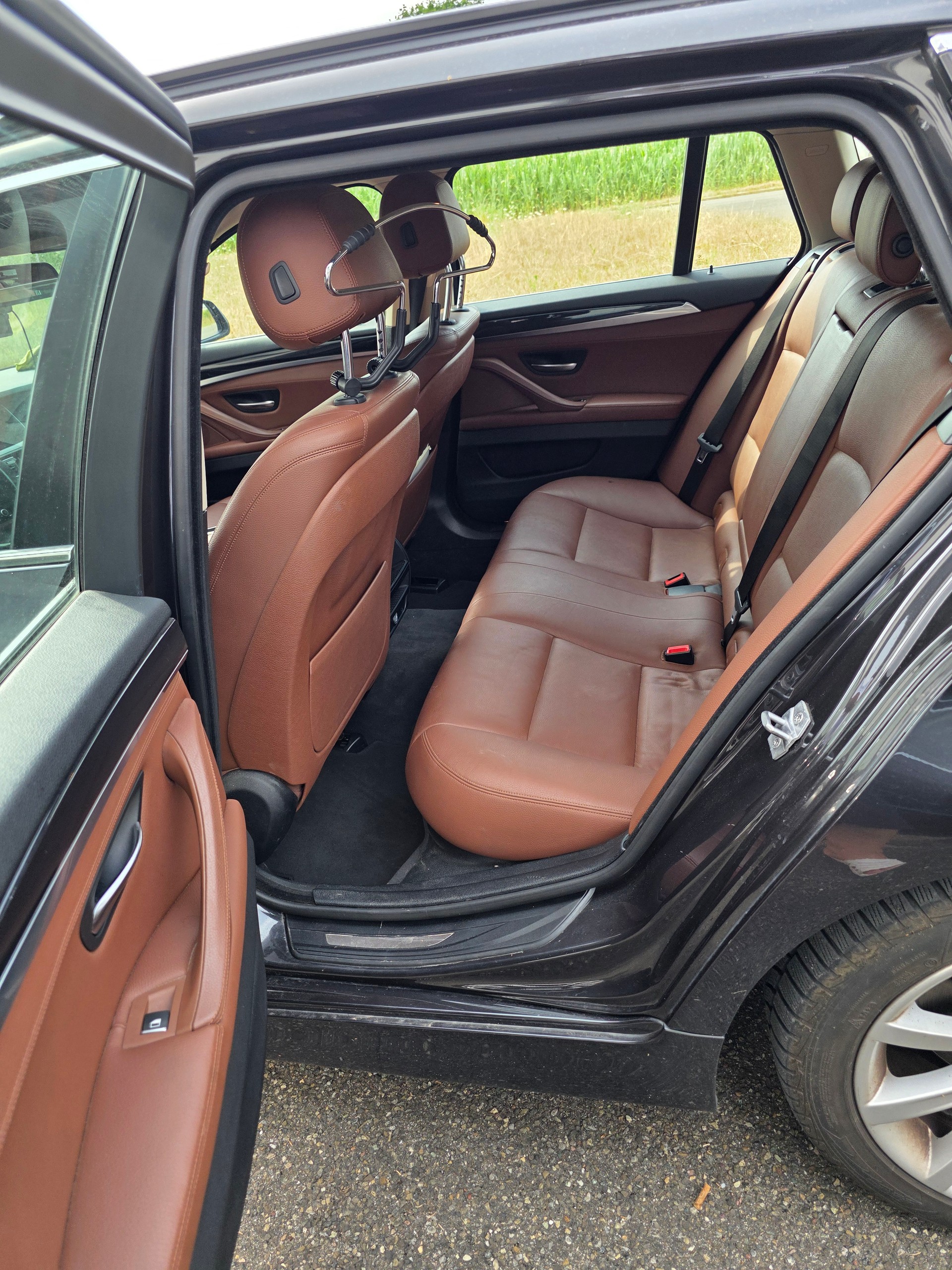 BMW 520d Touring Luxury Line Steptronic-image-9