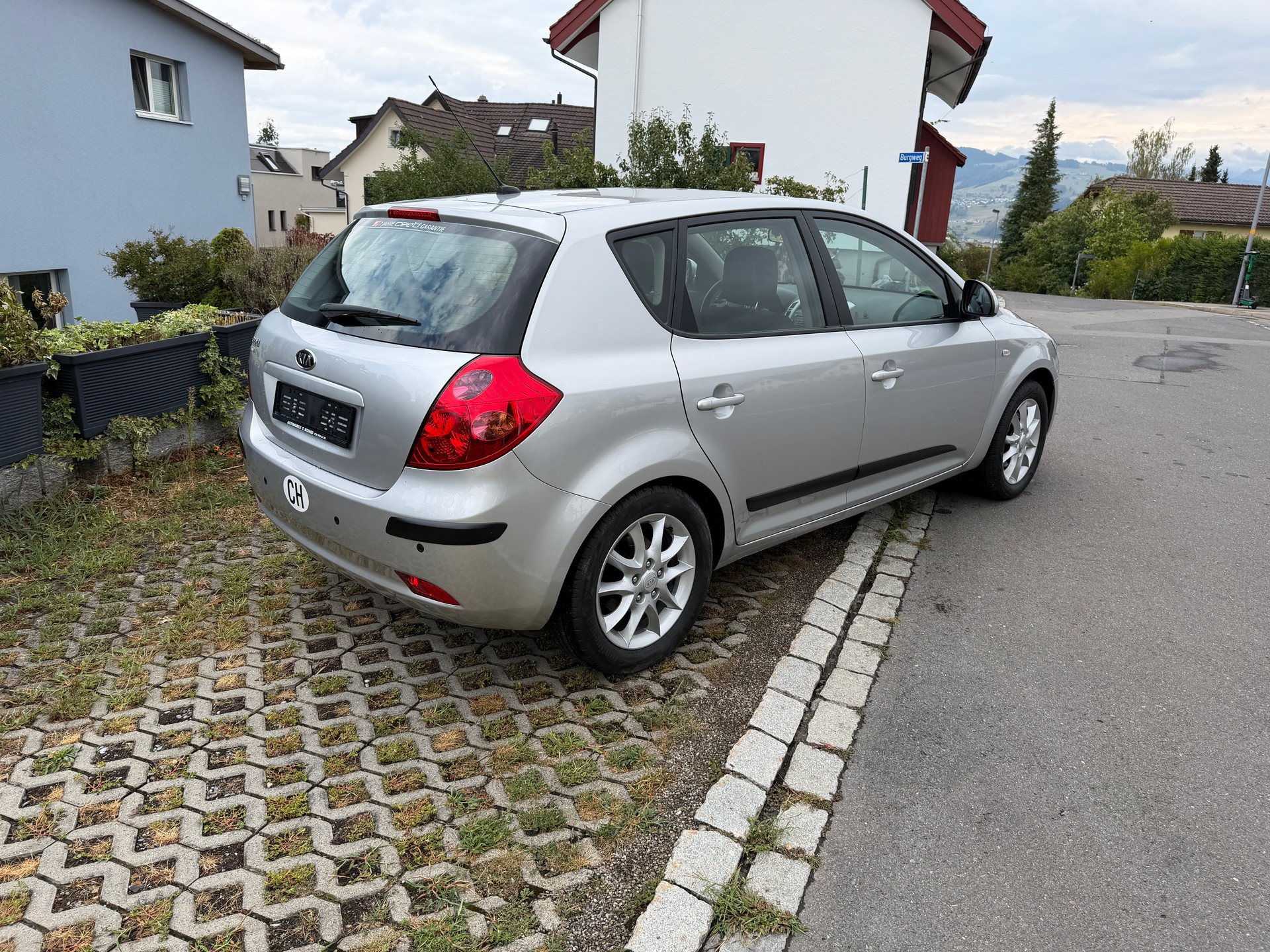 KIA Cee'd 1.6 16V Trend-image-2