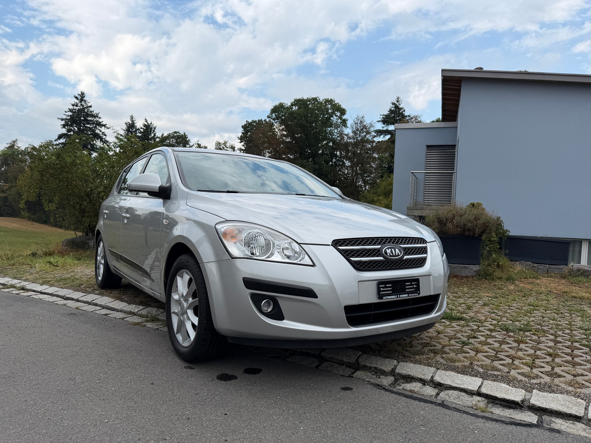 KIA Cee'd 1.6 16V Trend-image-0