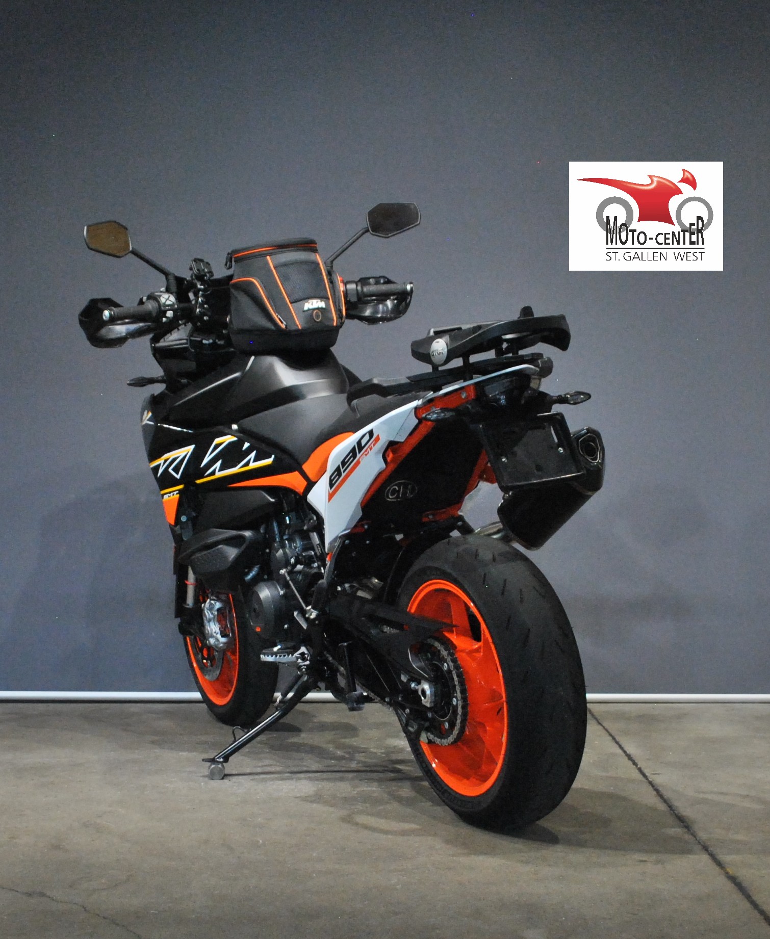KTM 890 SMT-showroom-element-3