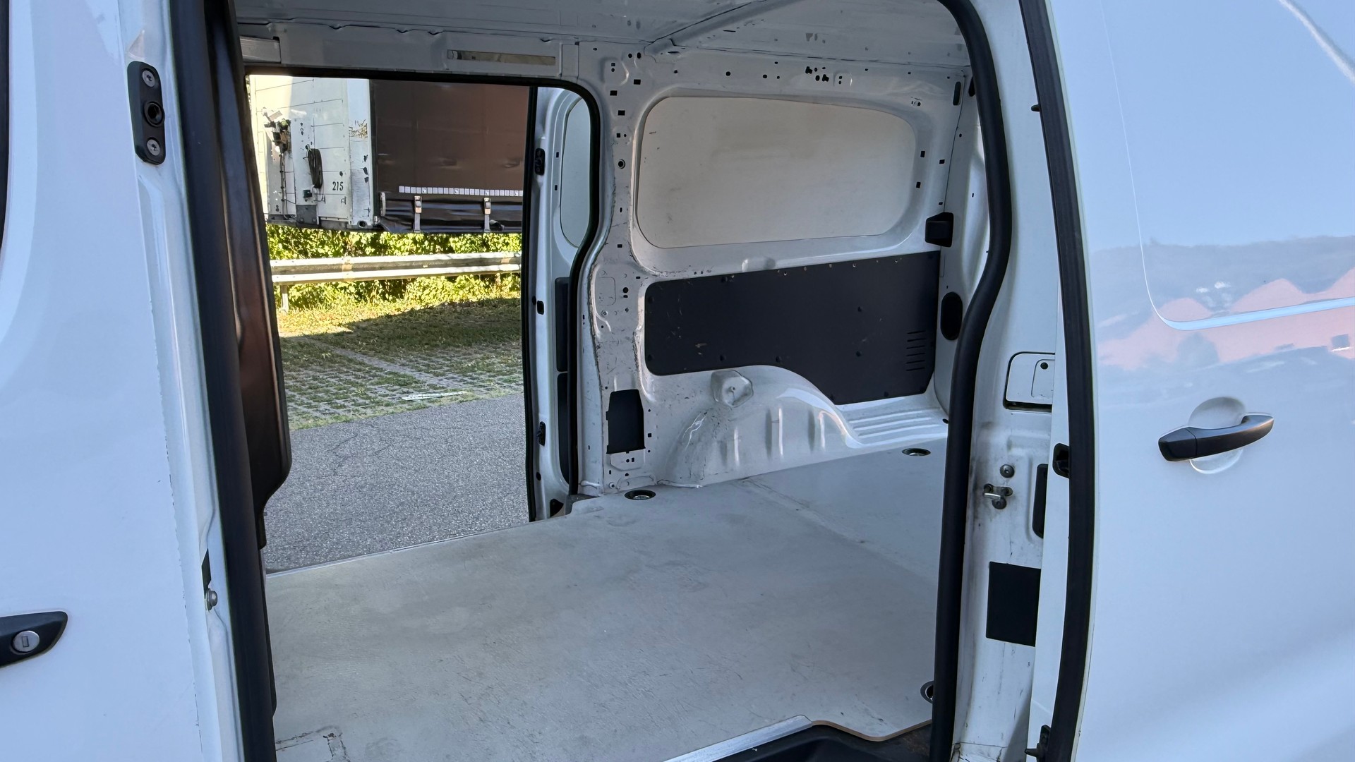 CITROEN Jumpy 2.0 BlueHDi 120 XL Club-image-7