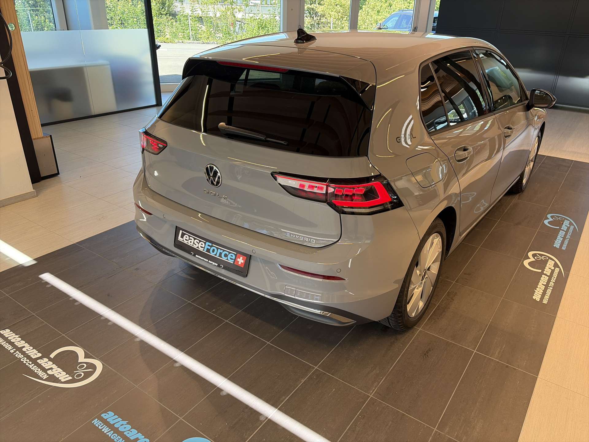 VW Golf 1.5 TSi PHEV GOAL DSG-Automat-image-2