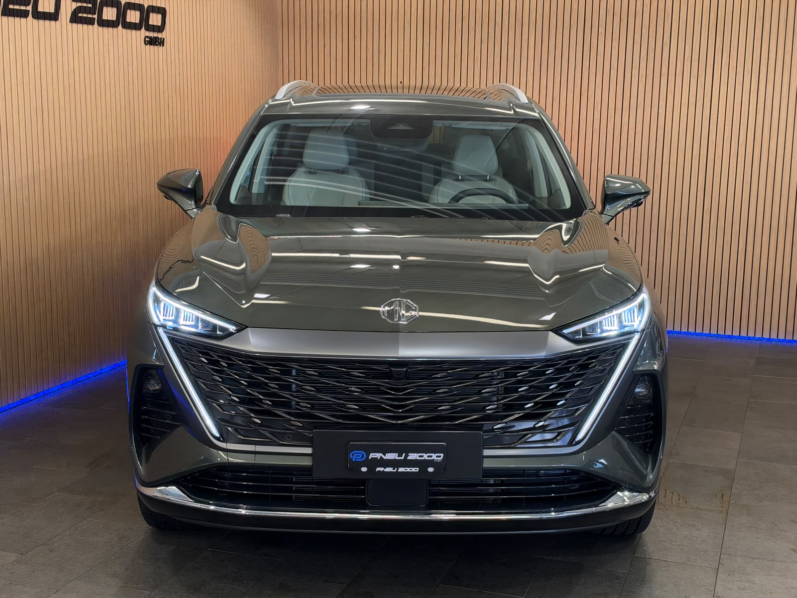 MG S9 1.5 TGDI PHEV Premium / Gloucester Grün-showroom-element-1
