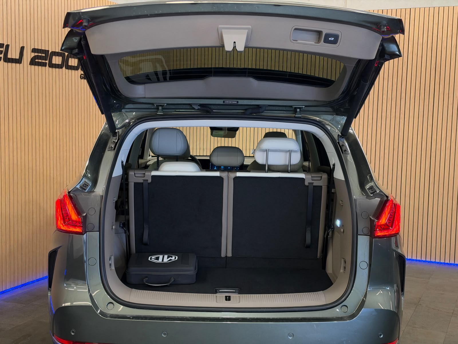MG S9 1.5 TGDI PHEV Premium / Gloucester Grün Sofort Lieferbar-image-8