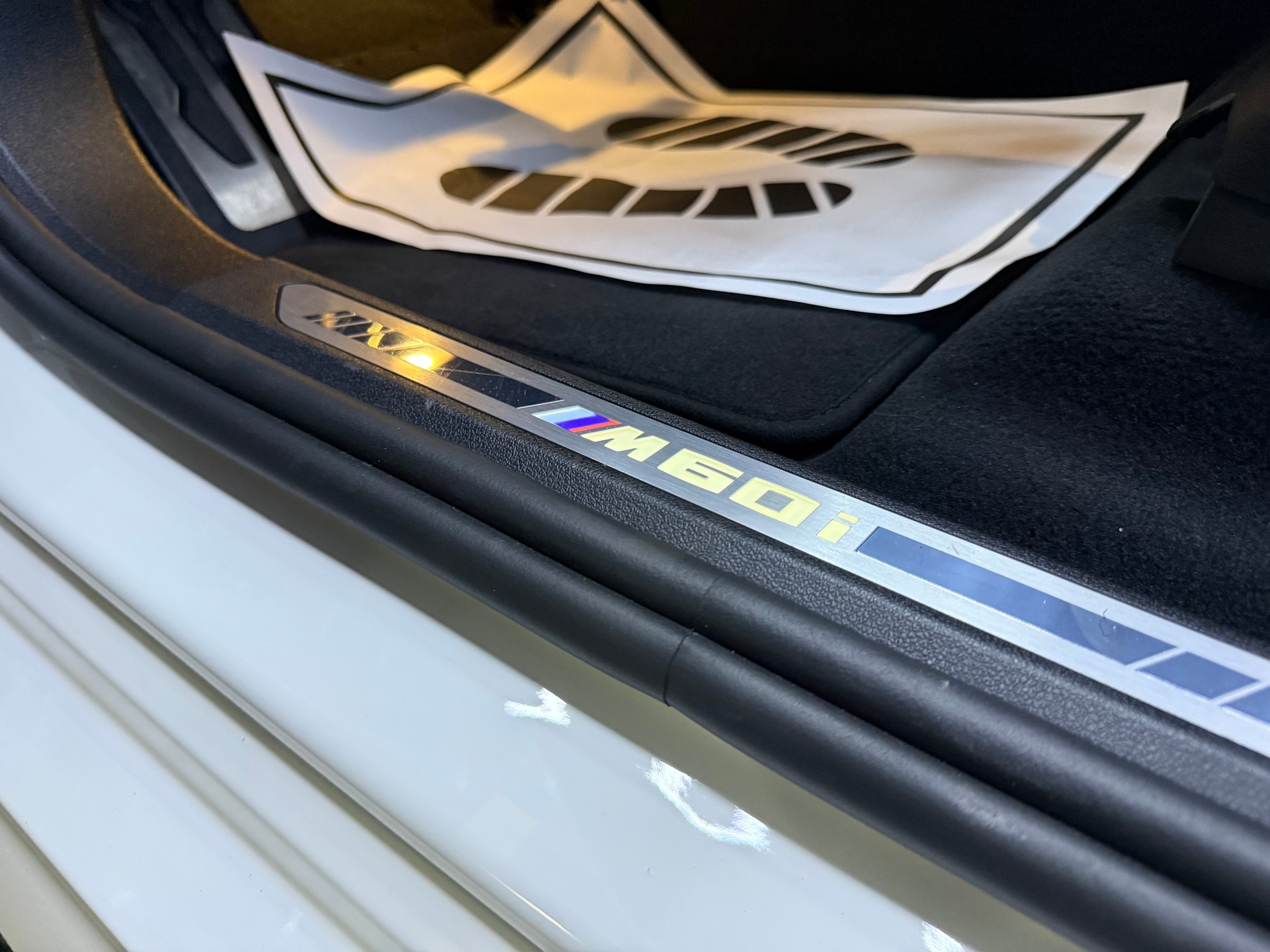 BMW X5 xDrive 48V M60i M Sport Pro Steptronic-image-24