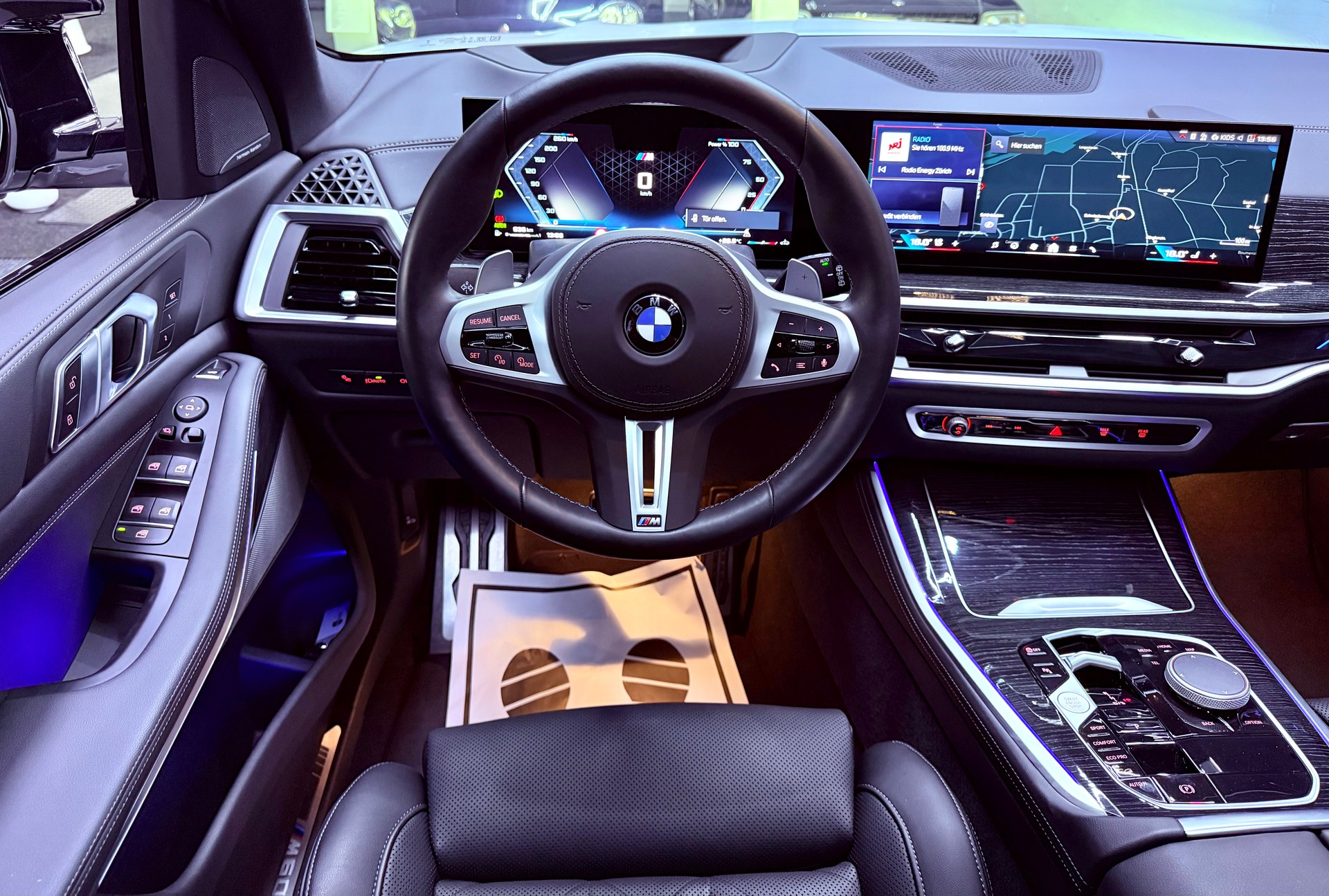 BMW X5 xDrive 48V M60i M Sport Pro Steptronic-image-13