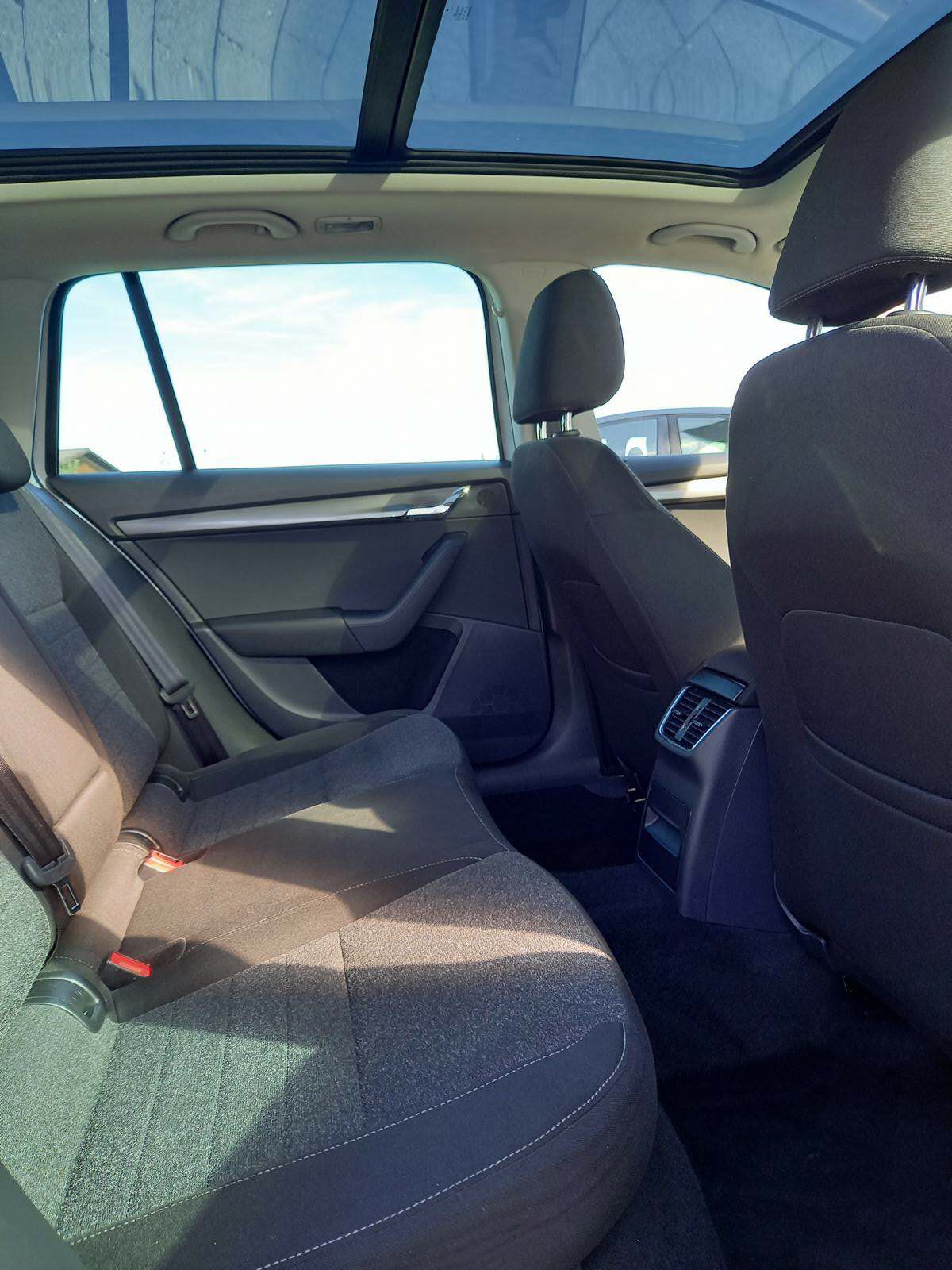 SKODA Octavia Combi 1.5 TSI Soleil DSG-image-12