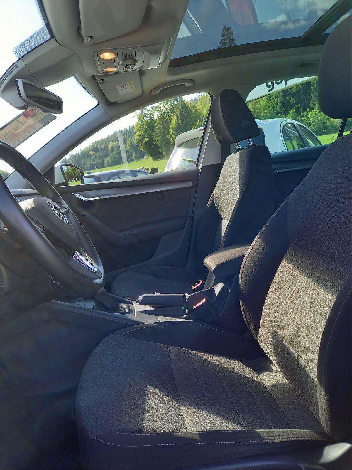 SKODA Octavia Combi 1.5 TSI Soleil DSG-image-10