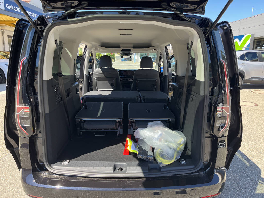 VW Caddy Maxi 1.5 TSI eHybrid Style DSG-image-16