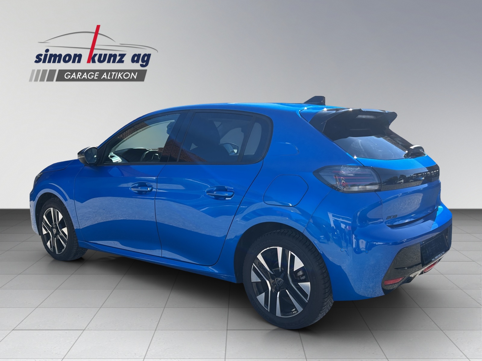PEUGEOT 208 1.2 PureTech 100 Allure-image-4