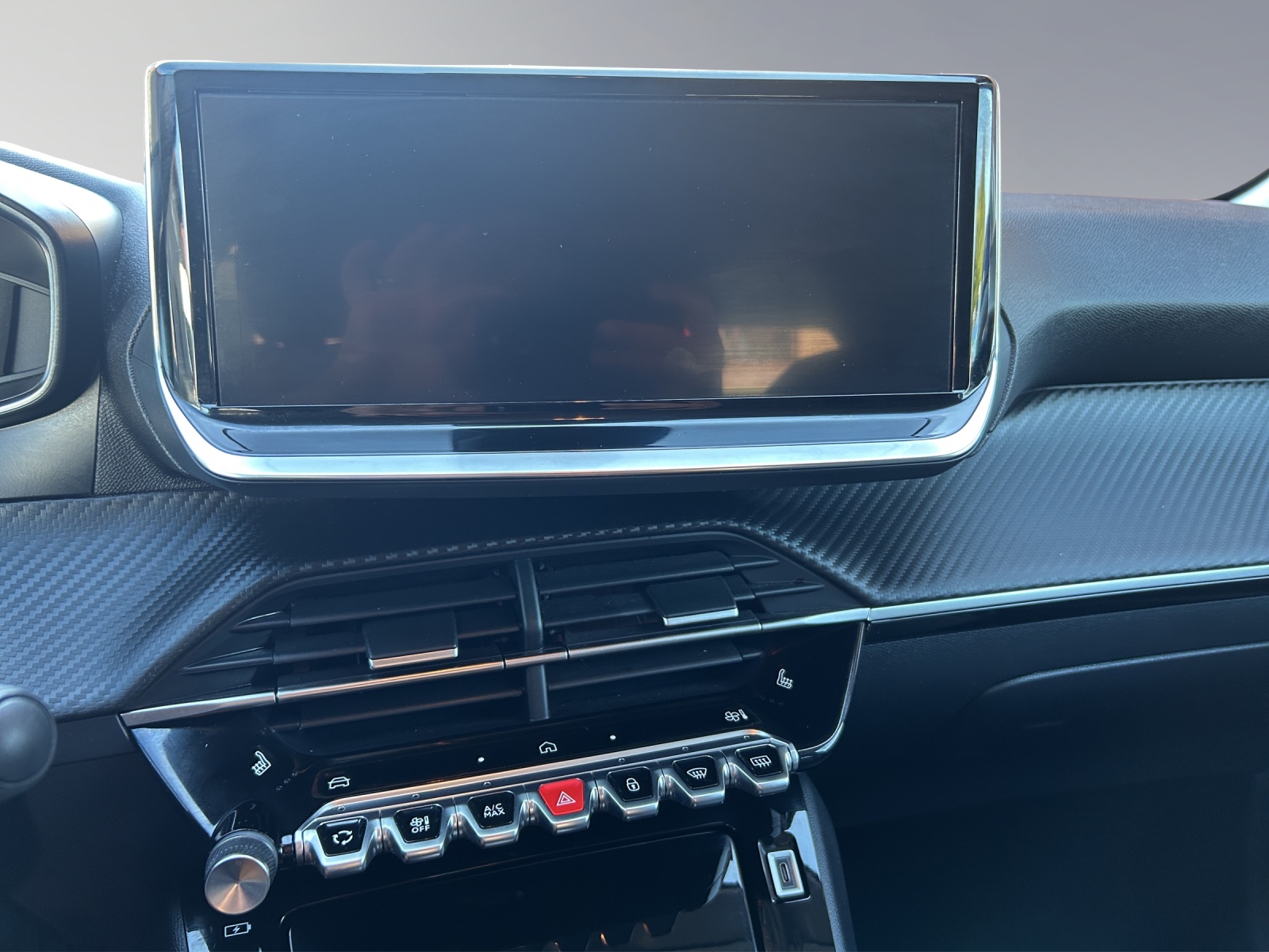 PEUGEOT 208 1.2 PureTech 100 Allure-image-15