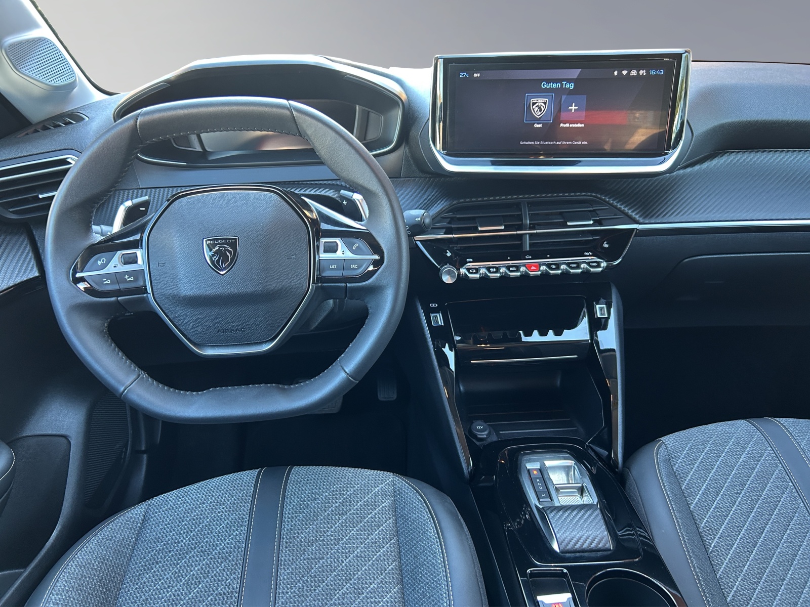 PEUGEOT 208 1.2 PureTech 100 Allure-image-13