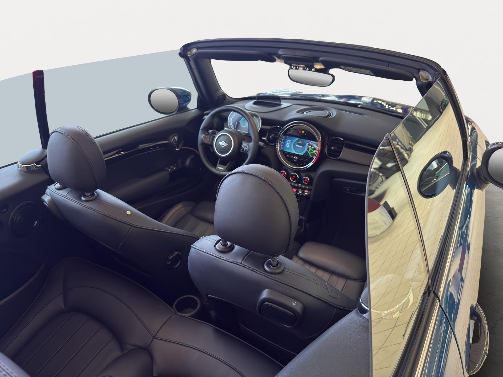 MINI Cabrio Cooper S-image-22