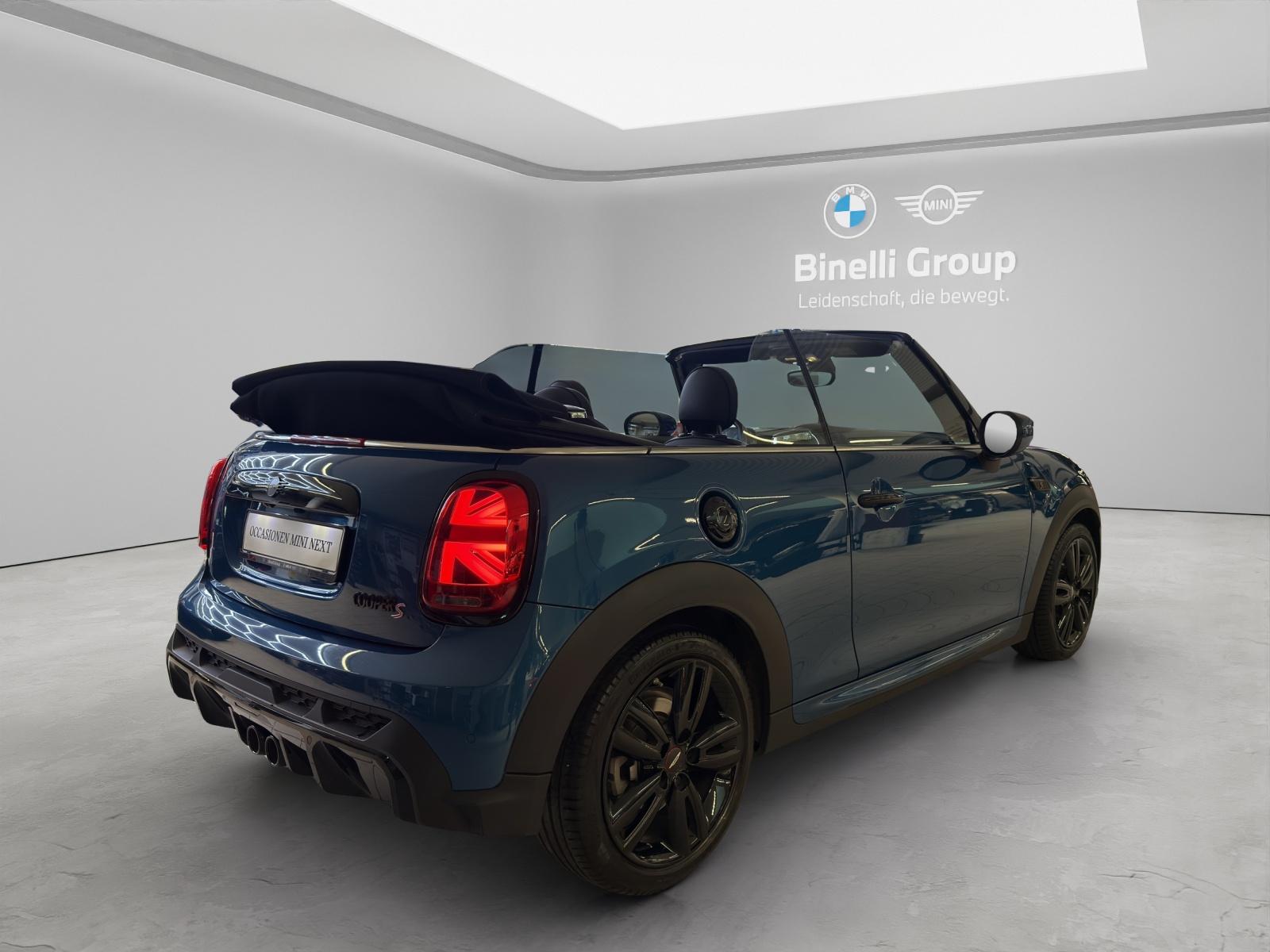 MINI Cabrio Cooper S-image-5