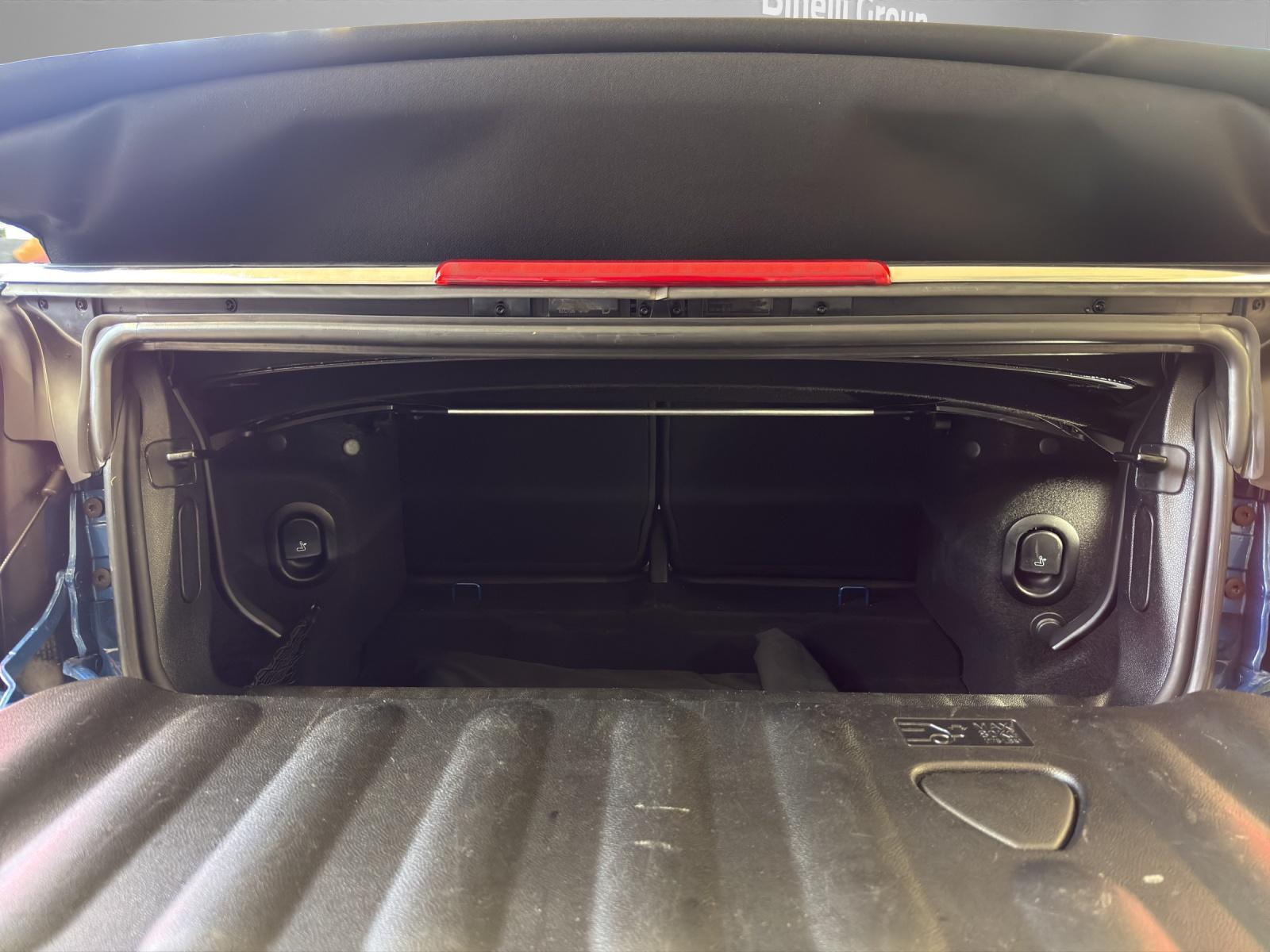 MINI Cabrio Cooper S-image-20