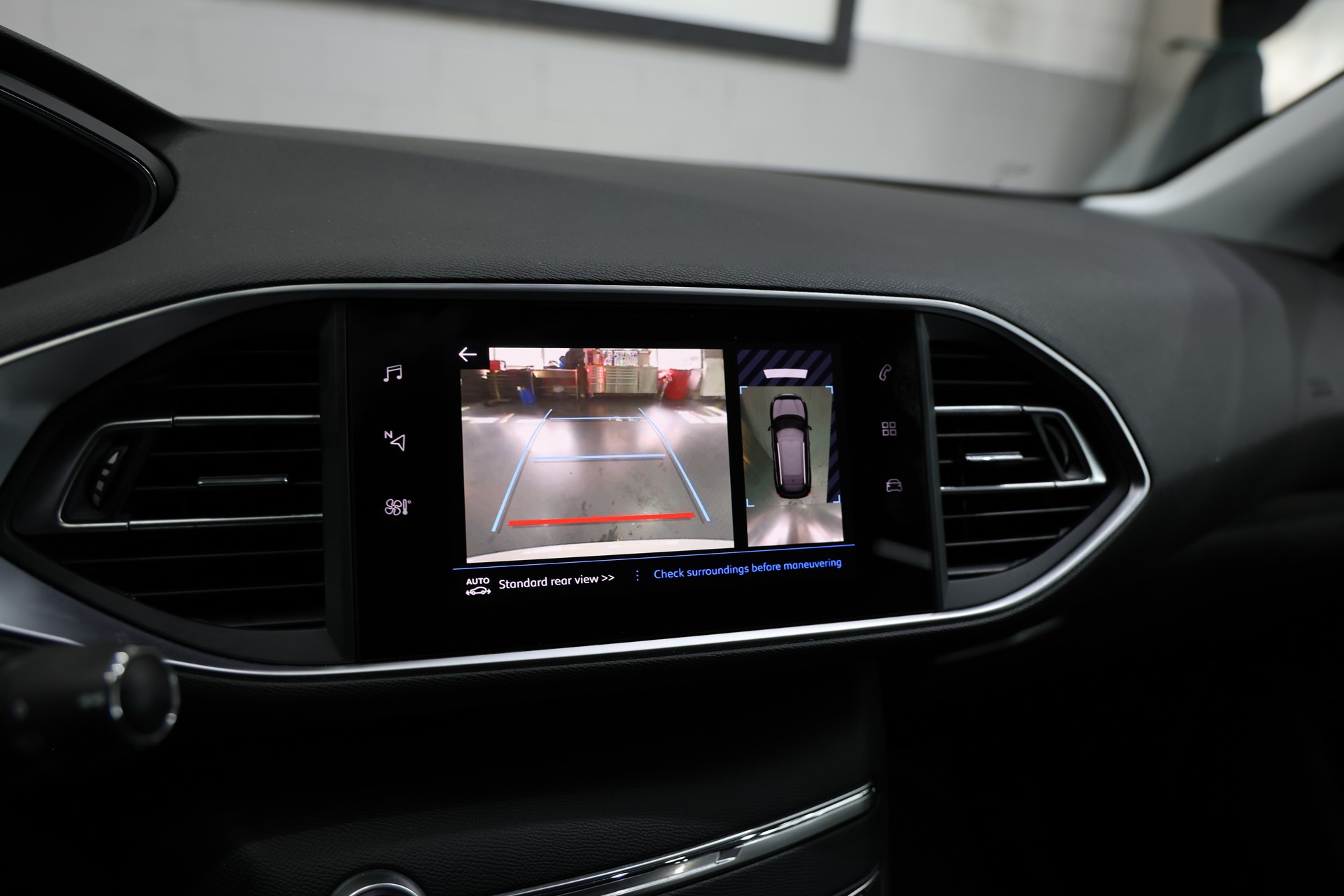 PEUGEOT 308 SW 1.5 BlueHDI Allure EAT8-image-7