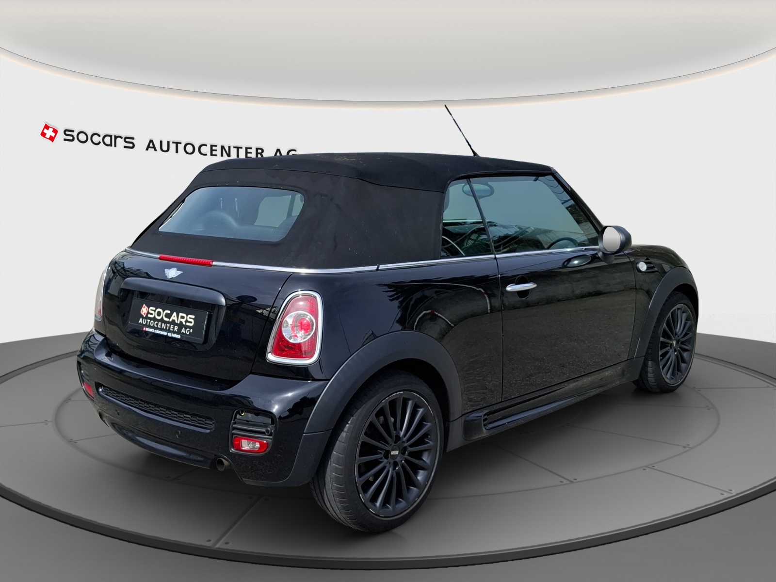 MINI One Cabriolet-image-2
