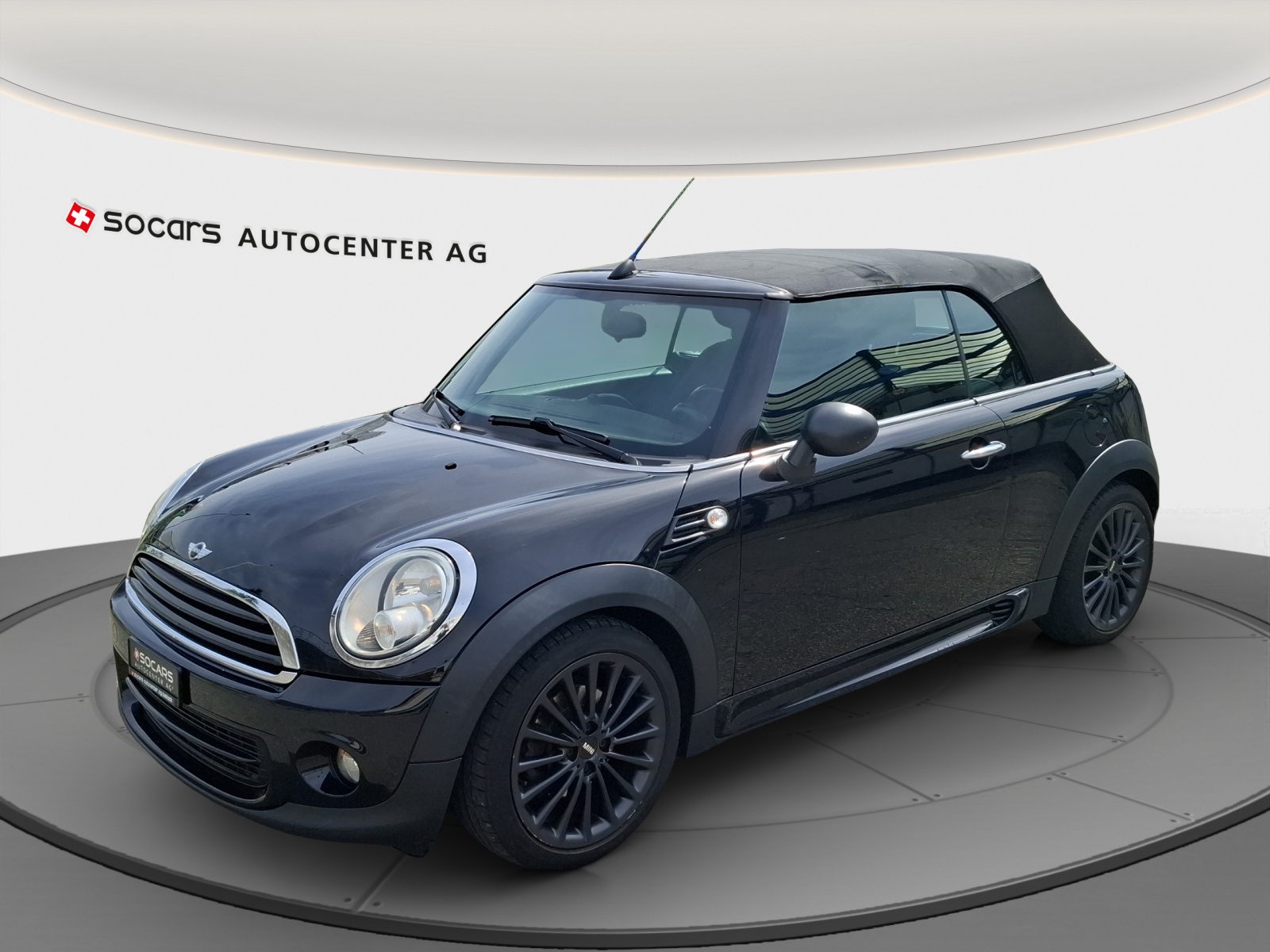 MINI One Cabriolet-image-0