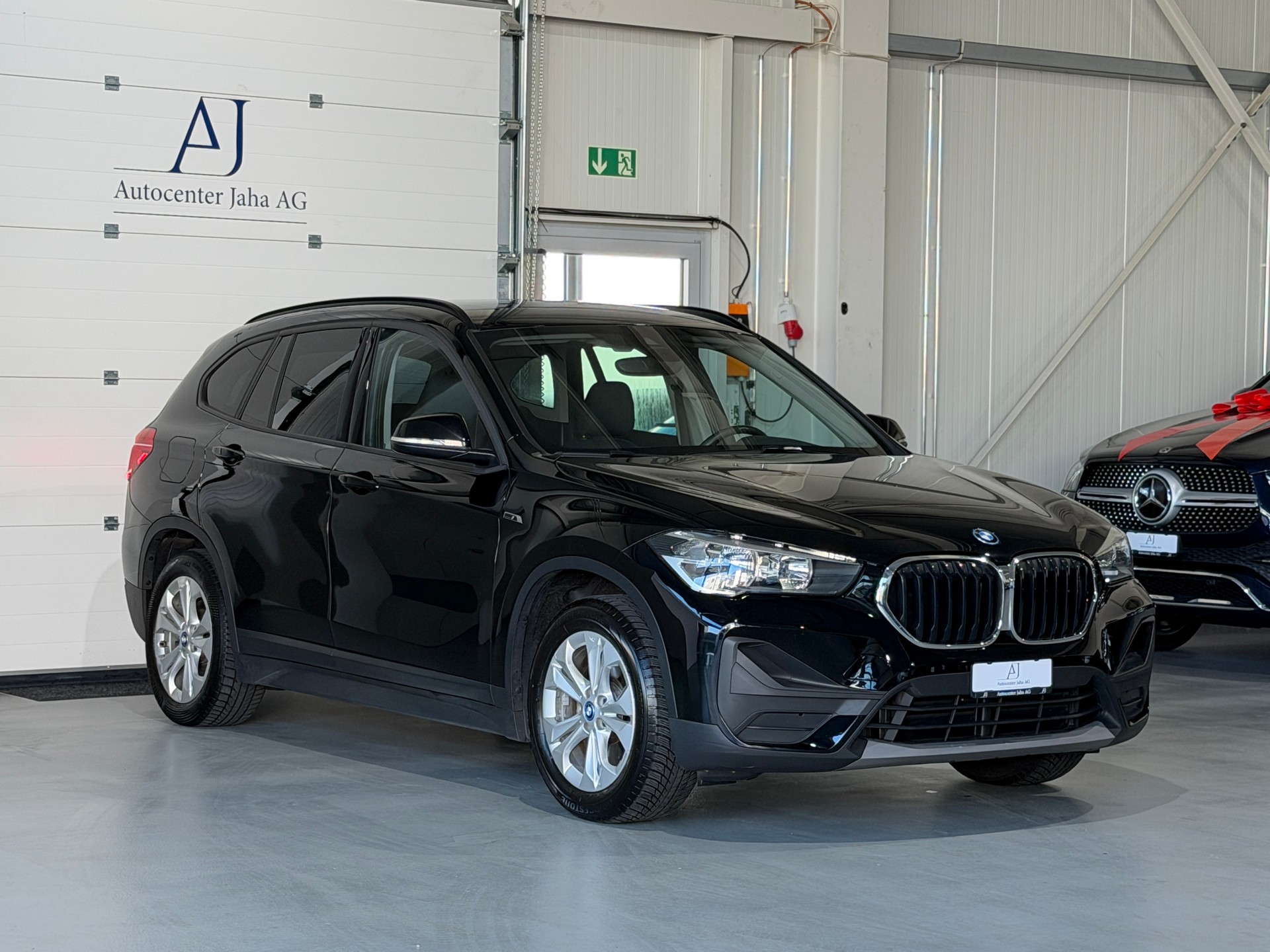 BMW X1 xDrive 25e Steptronic (CH)-image-4