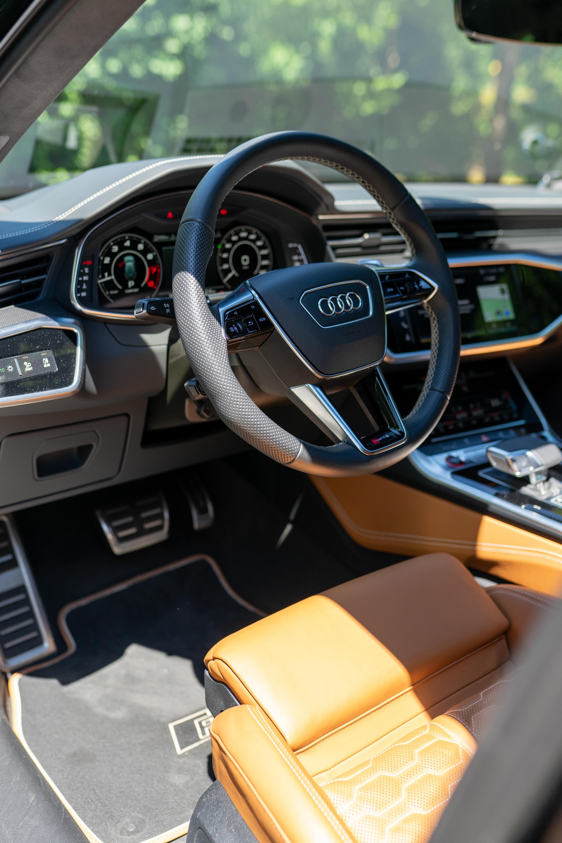 AUDI 4.0 V8 TFSI quattro T-Tronic-image-8