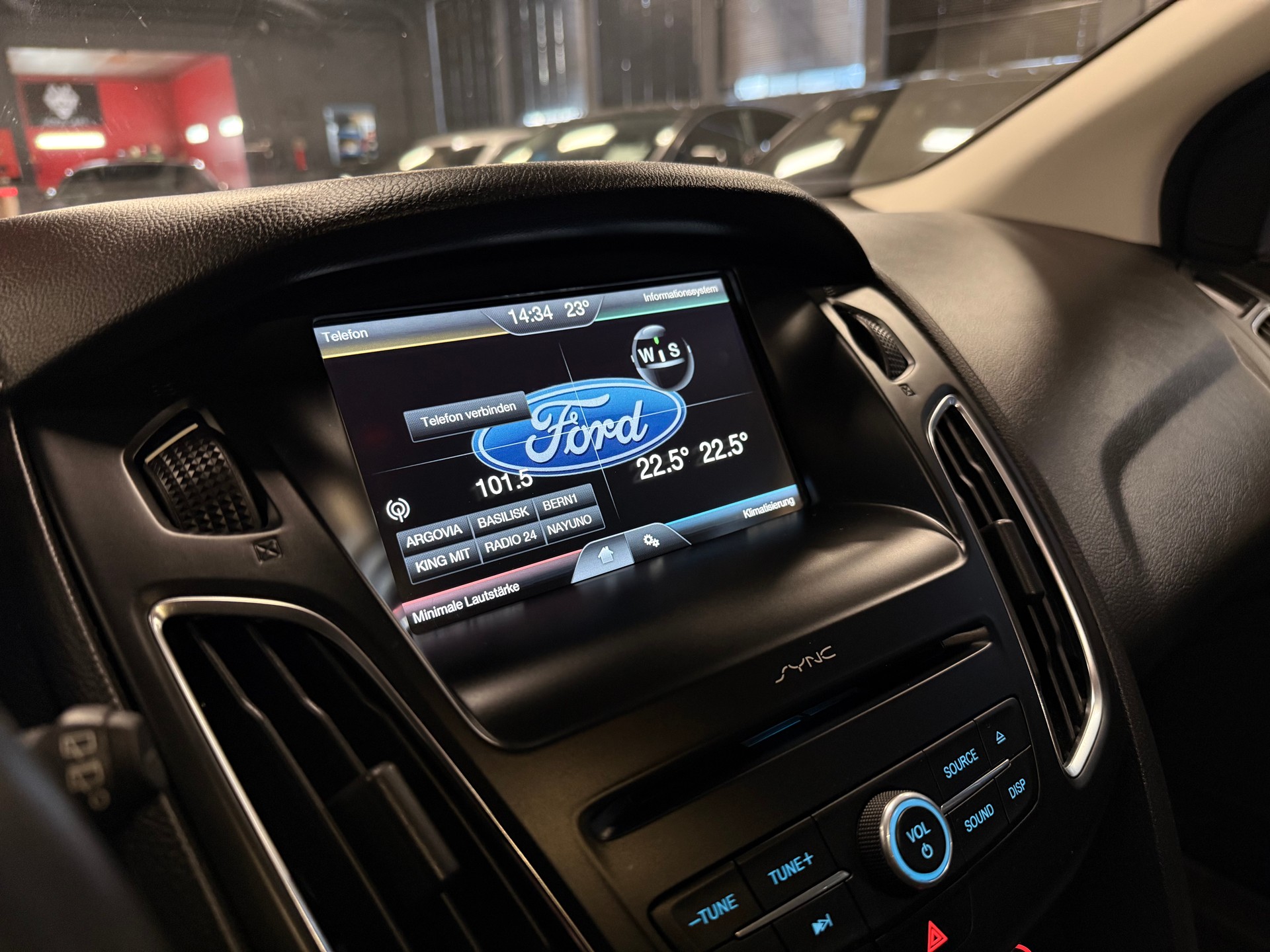 FORD Focus 1.0 SCTi Trend / ** Frisch ab MFK & Service / 8 Fach **-image-16