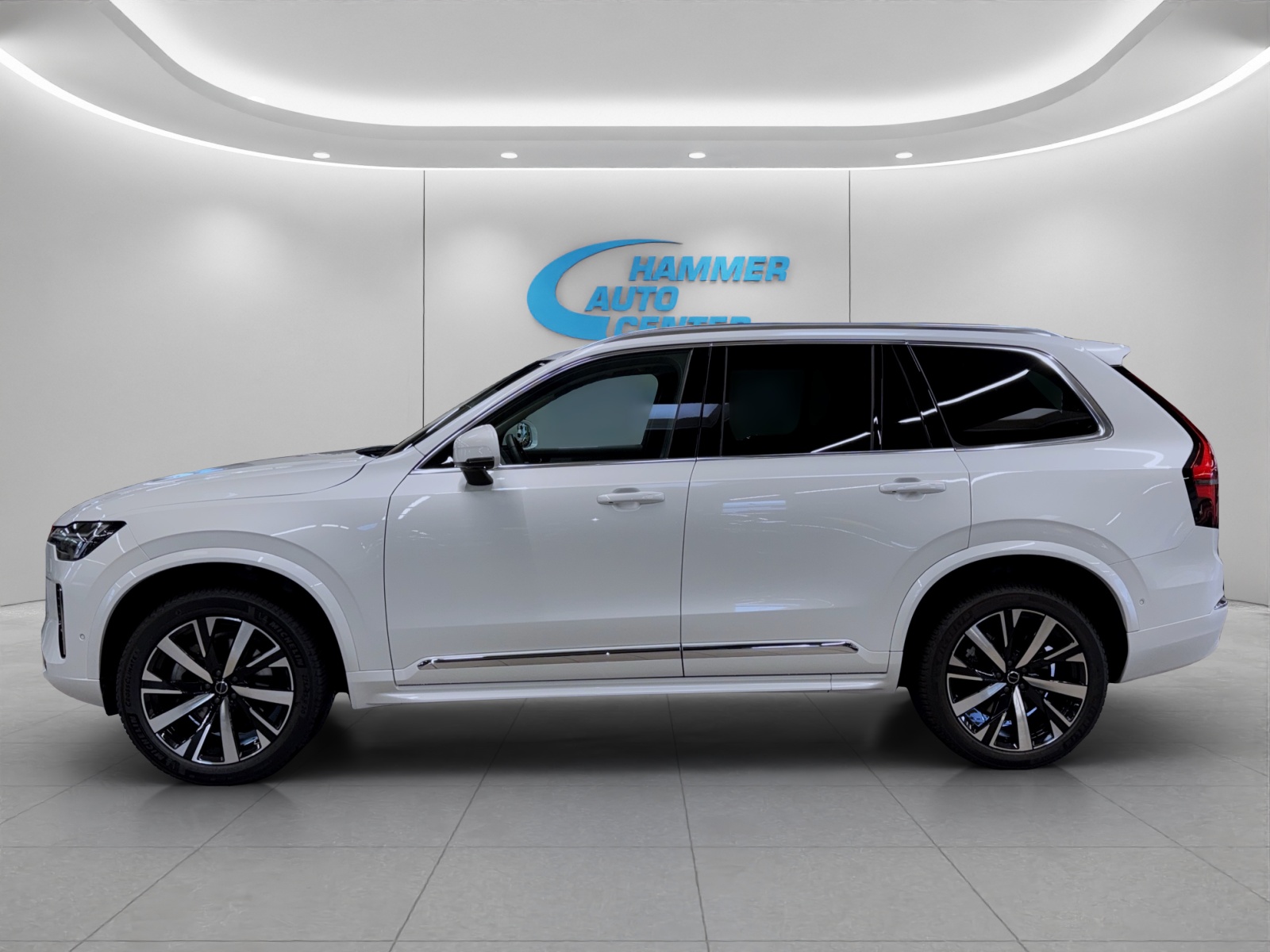 VOLVO XC90 2.0 B5 MH Plus Bright AWD-image-1