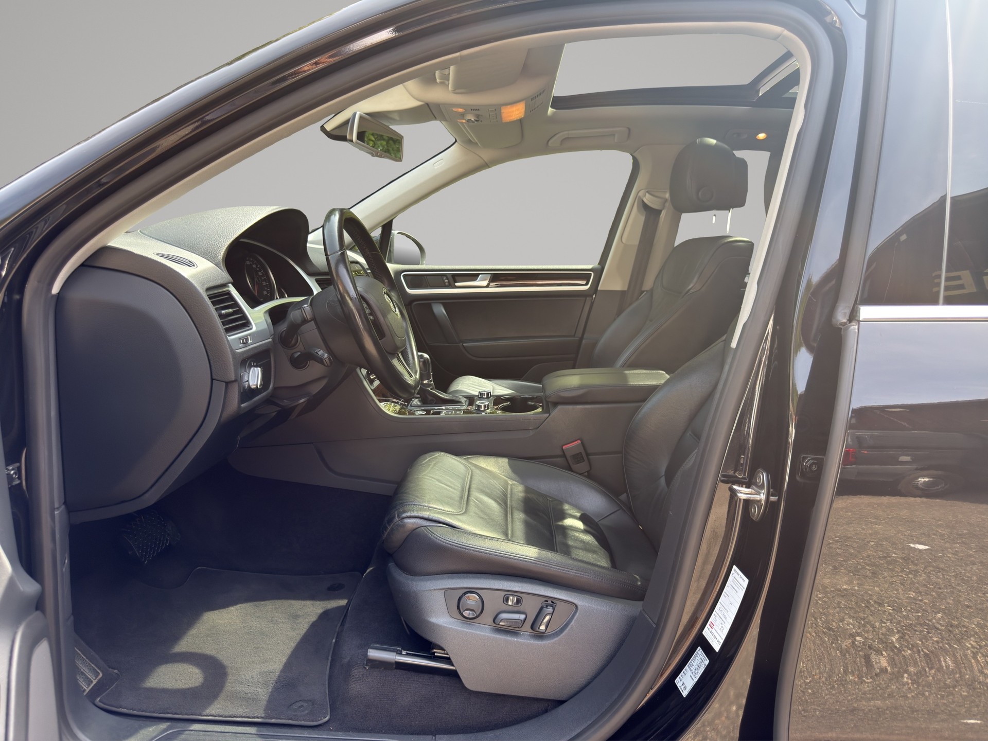 VW TOUAREG 3.0 TDI BLUE MOTION AHK 3500KG-image-10