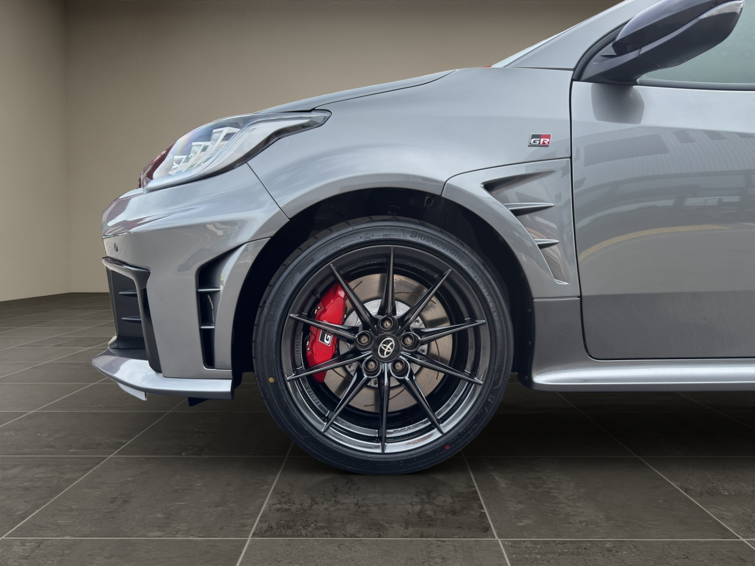 TOYOTA GR Yaris 1.6 Turbo Sport 4x4-image-8