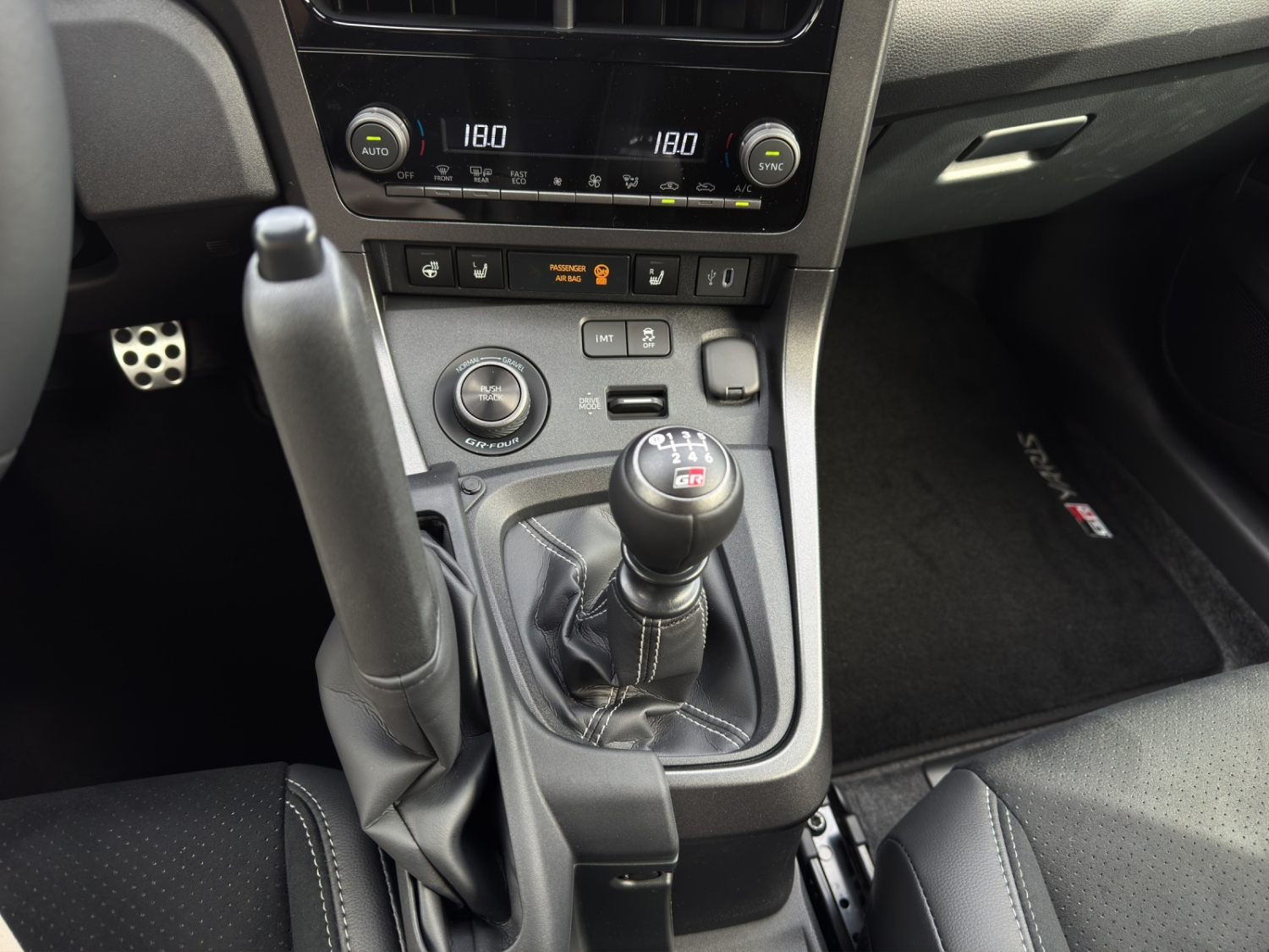 TOYOTA GR Yaris 1.6 Turbo Sport 4x4-image-12