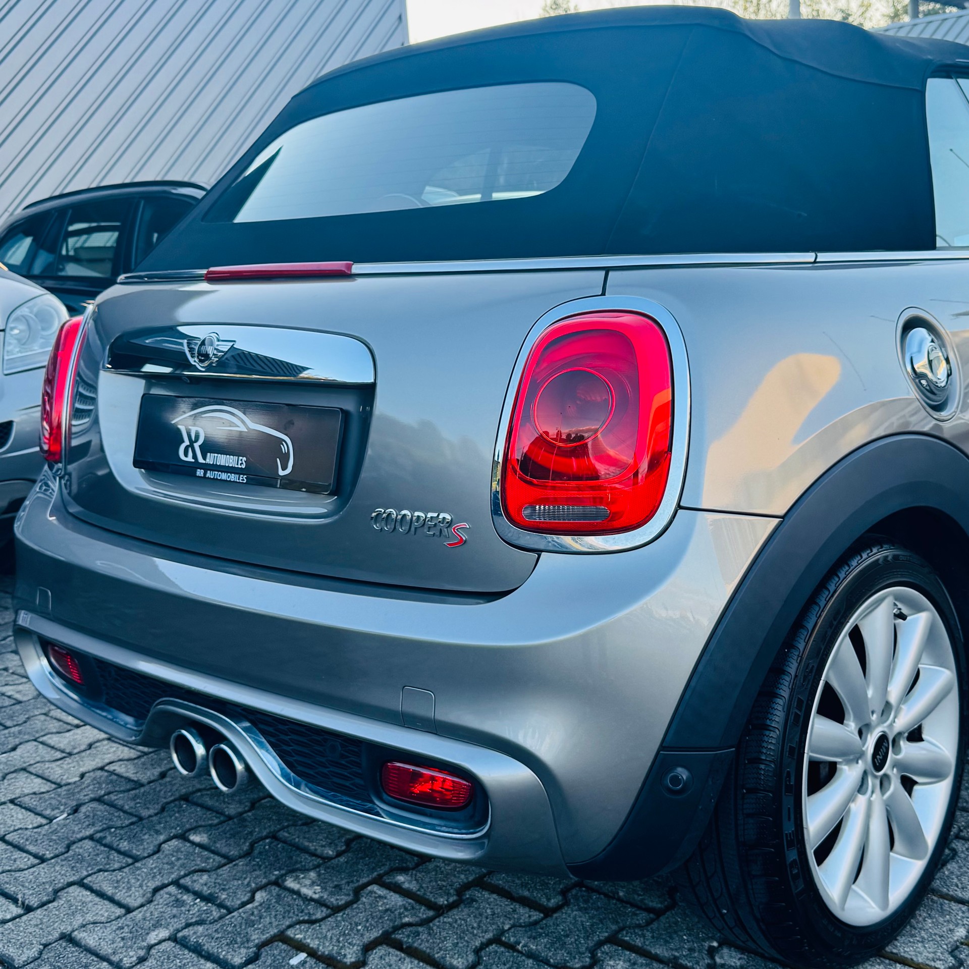 MINI Cooper S Cabriolet Steptronic-image-6