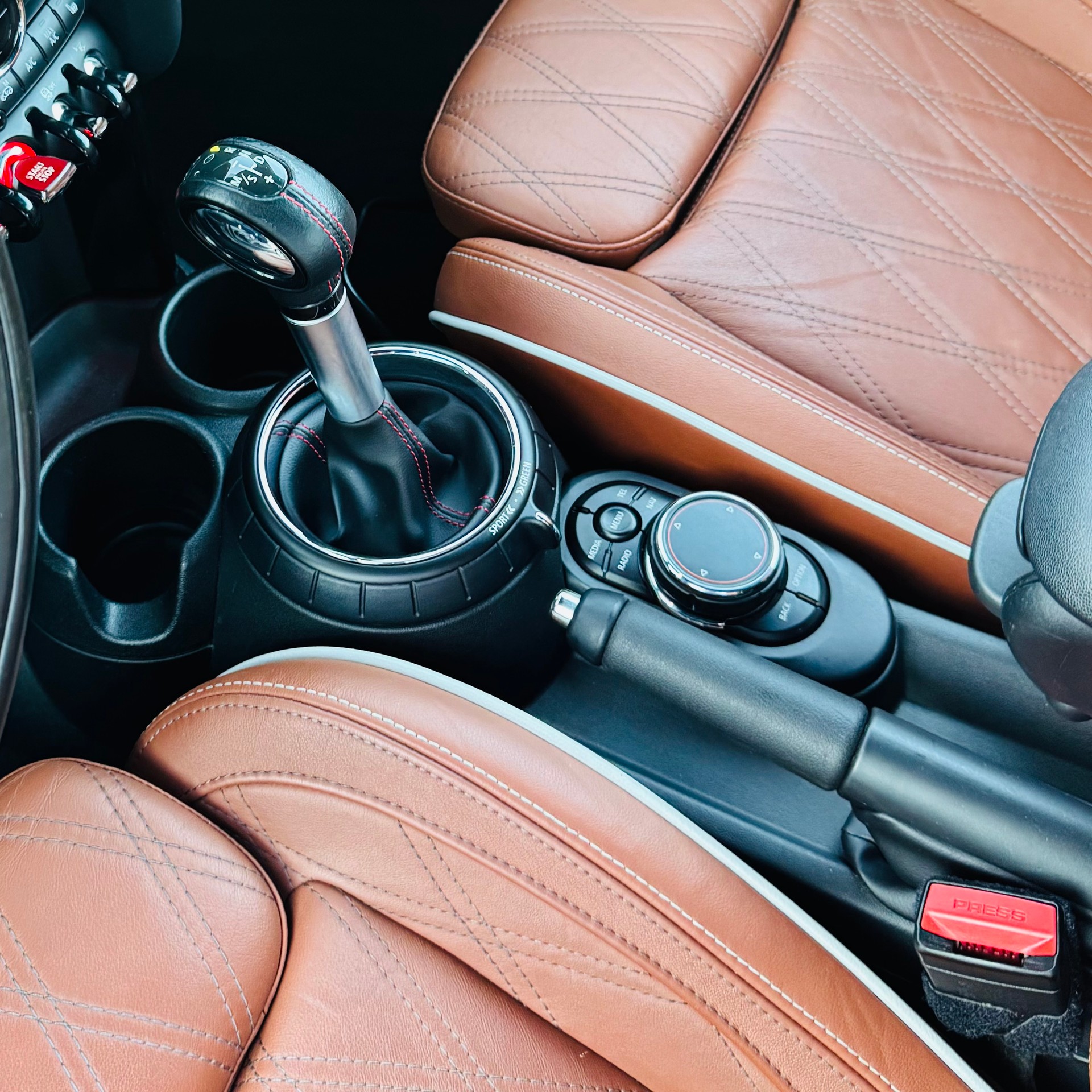 MINI Cooper S Cabriolet Steptronic-image-16