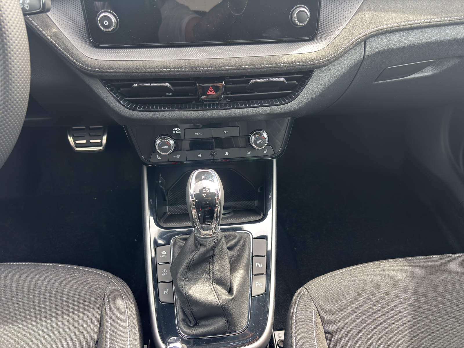 SKODA Fabia 1.0 TSI Monte Carlo DSG-image-11