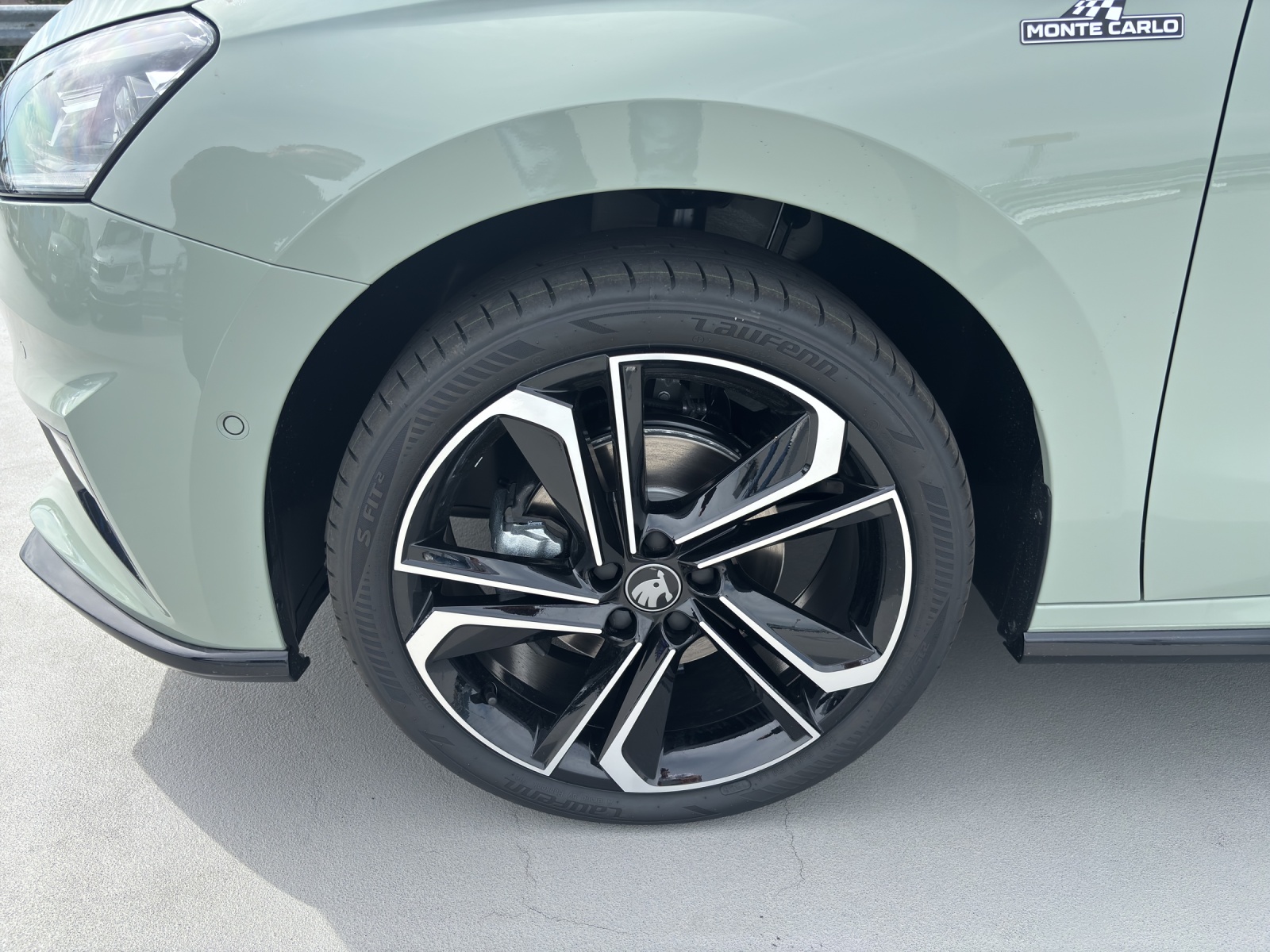 SKODA Fabia 1.0 TSI Monte Carlo DSG-image-7