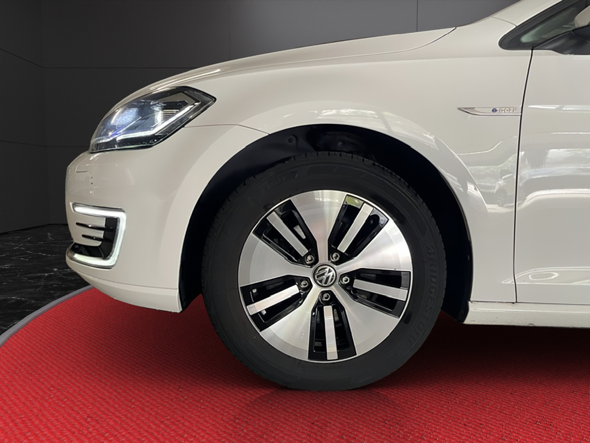 VW e-Golf-image-13