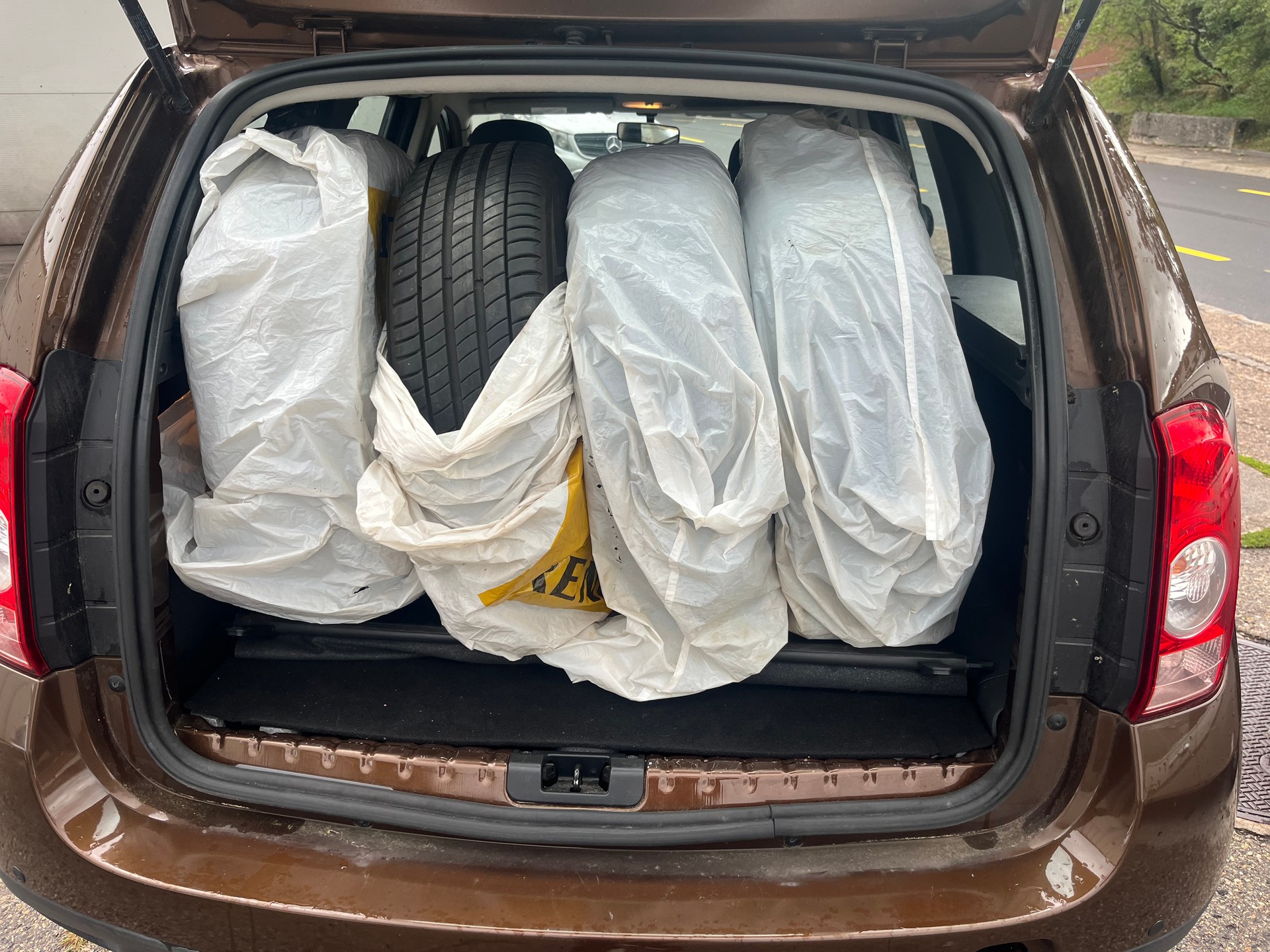 DACIA Duster 1.5 dCi Lauréate 4x4-image-6