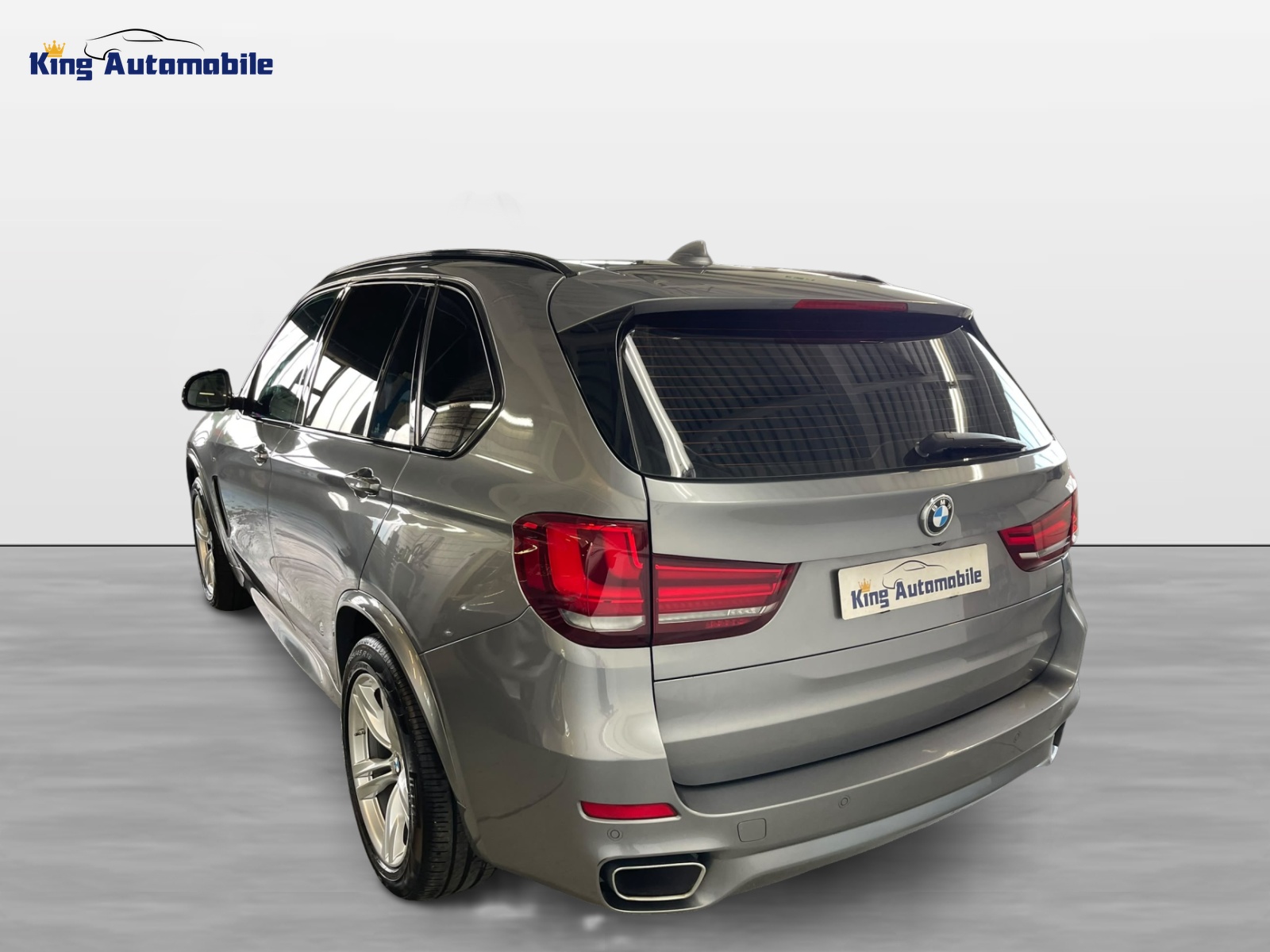 BMW X5 xDrive 30d Steptronic | Frisch MFK | CH-Auto | M Sport Paket | Surround View | Driving Assist Plus | M Fahrwerk-image-4