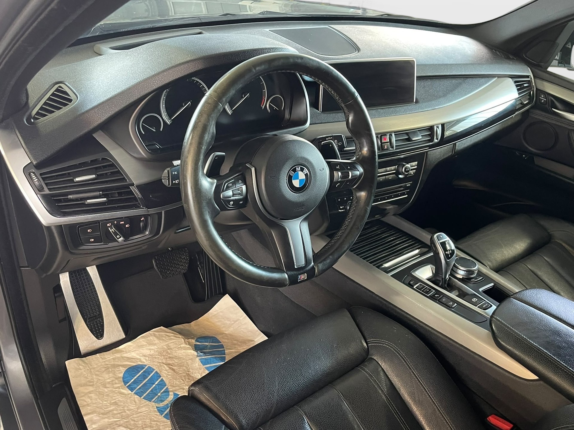 BMW X5 xDrive 30d Steptronic | Frisch MFK | CH-Auto | M Sport Paket | Surround View | Driving Assist Plus | M Fahrwerk-image-7