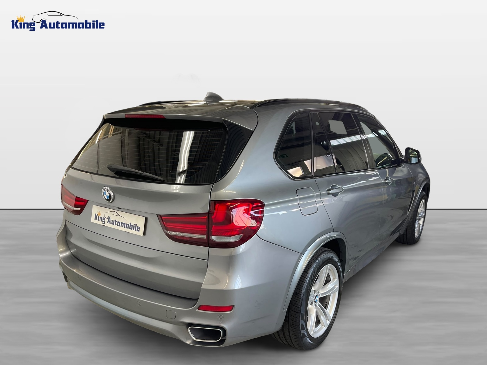 BMW X5 xDrive 30d Steptronic | Frisch MFK | CH-Auto | M Sport Paket | Surround View | Driving Assist Plus | M Fahrwerk-image-6