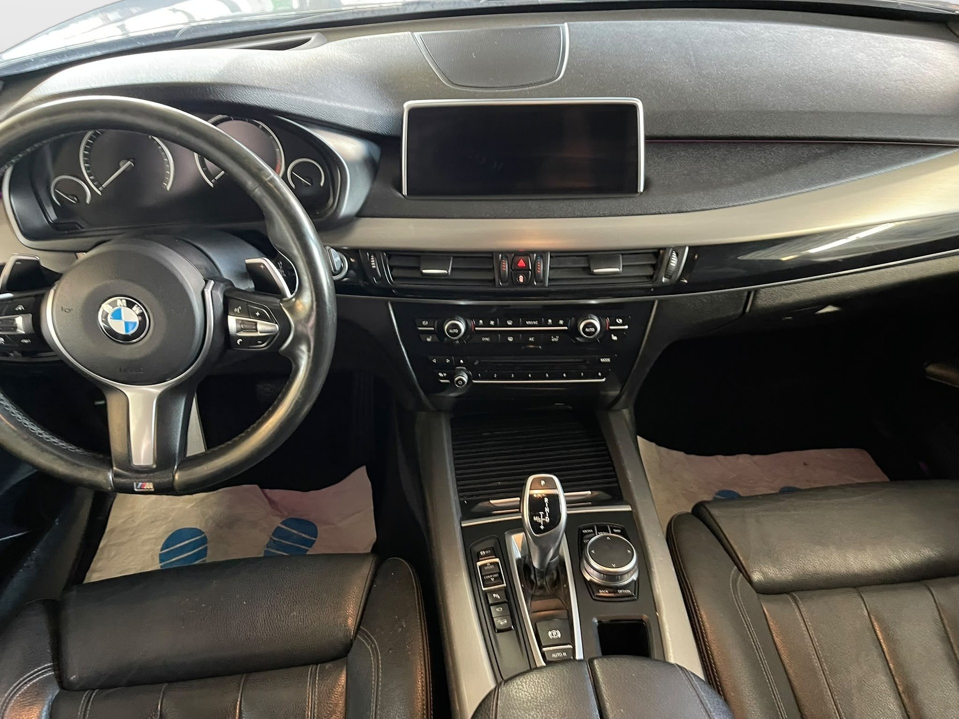 BMW X5 xDrive 30d Steptronic | Frisch MFK | CH-Auto | M Sport Paket | Surround View | Driving Assist Plus | M Fahrwerk-image-11