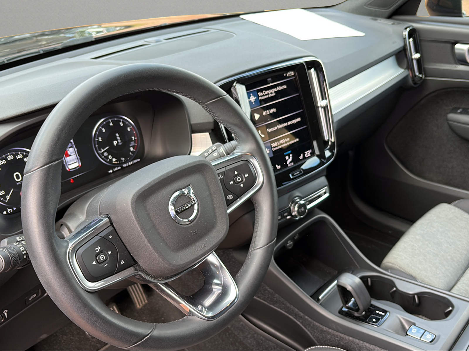 VOLVO XC40 T2 Core Geartronic-image-10