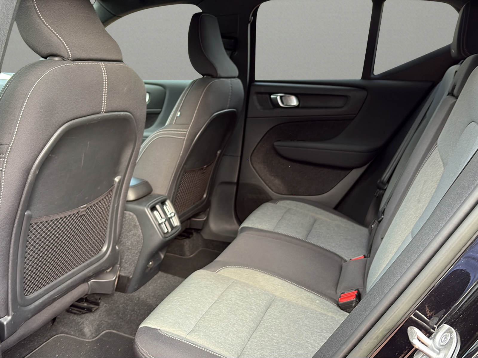 VOLVO XC40 T2 Core Geartronic-image-5